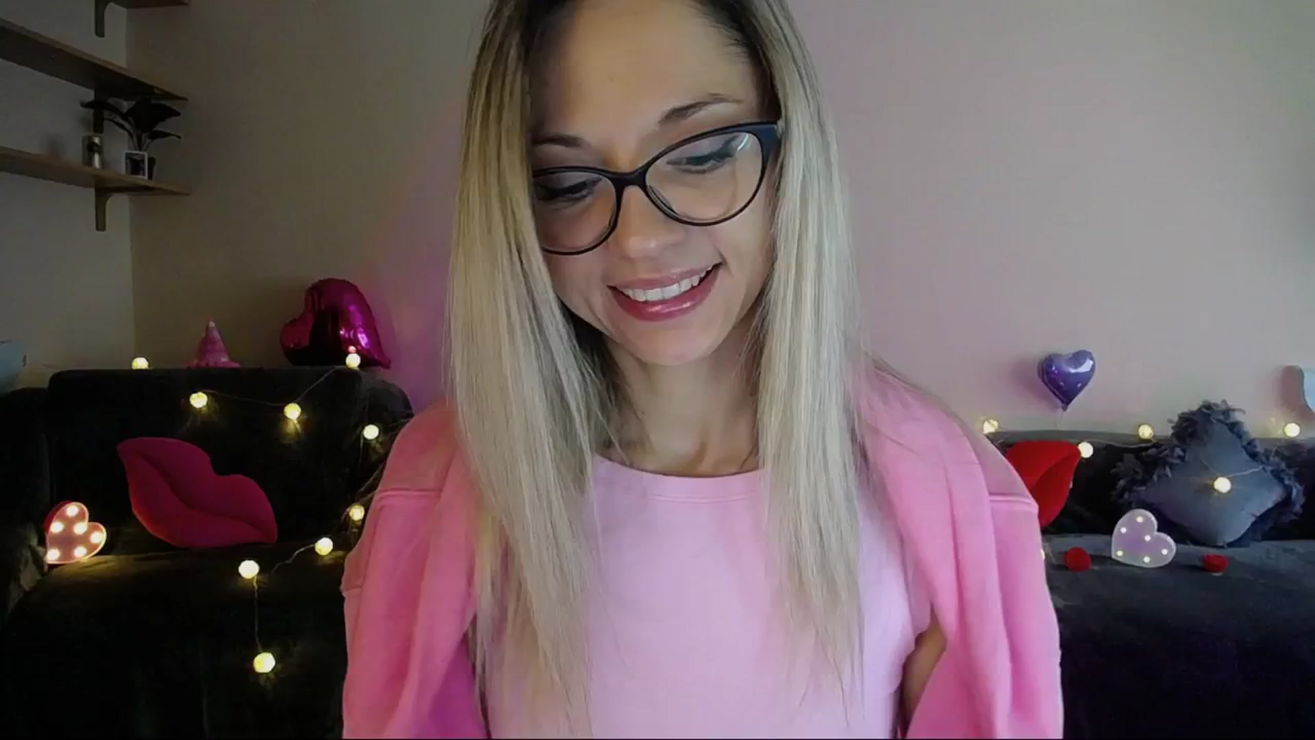Gallery image thumbnail from Sunshine_alis's myfreecams stream on, 05/26/2025, 16:24 image 20 of 20