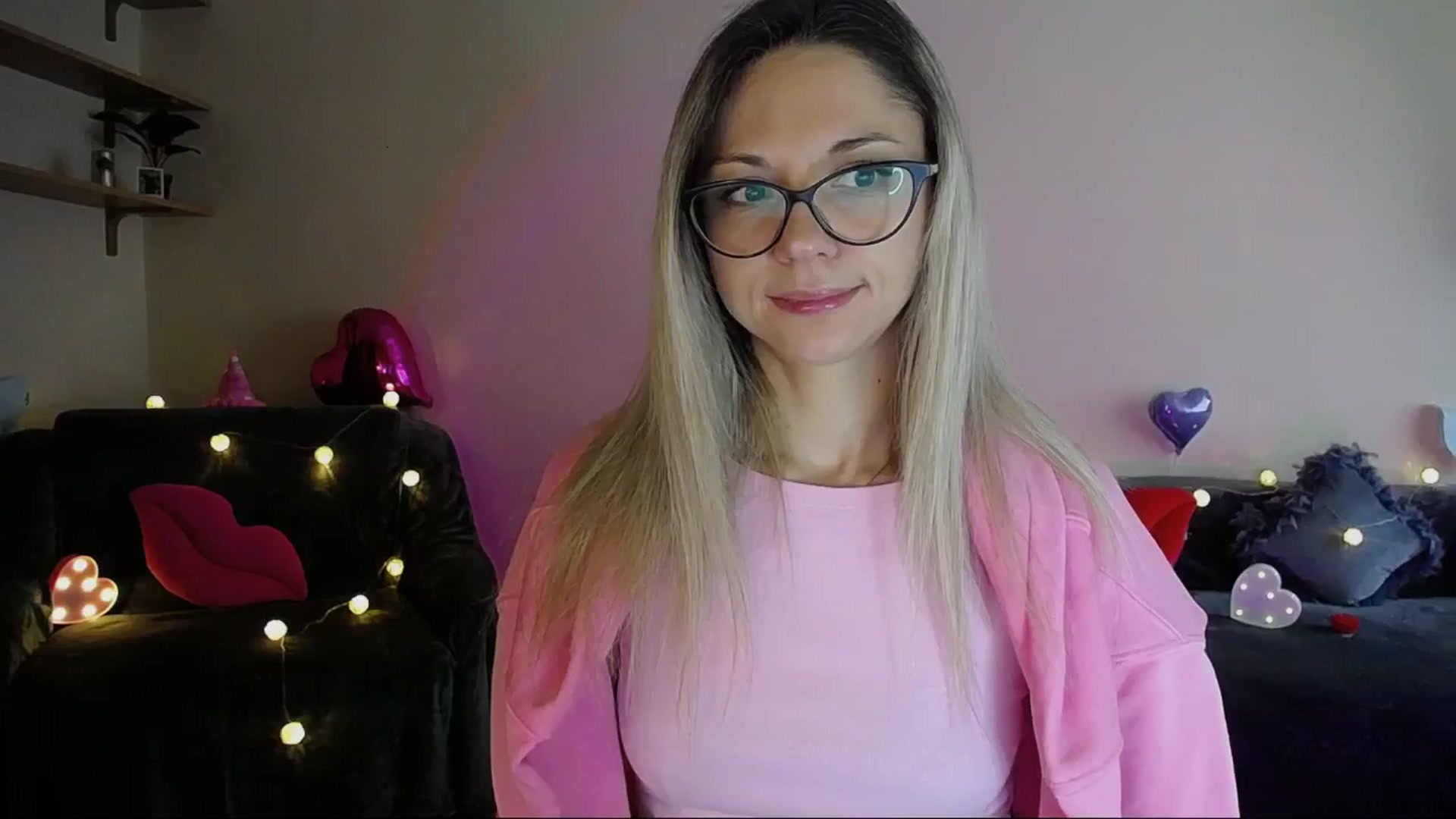 Gallery image thumbnail from Sunshine_alis's myfreecams stream on, 05/26/2025, 16:24 image 2 of 20