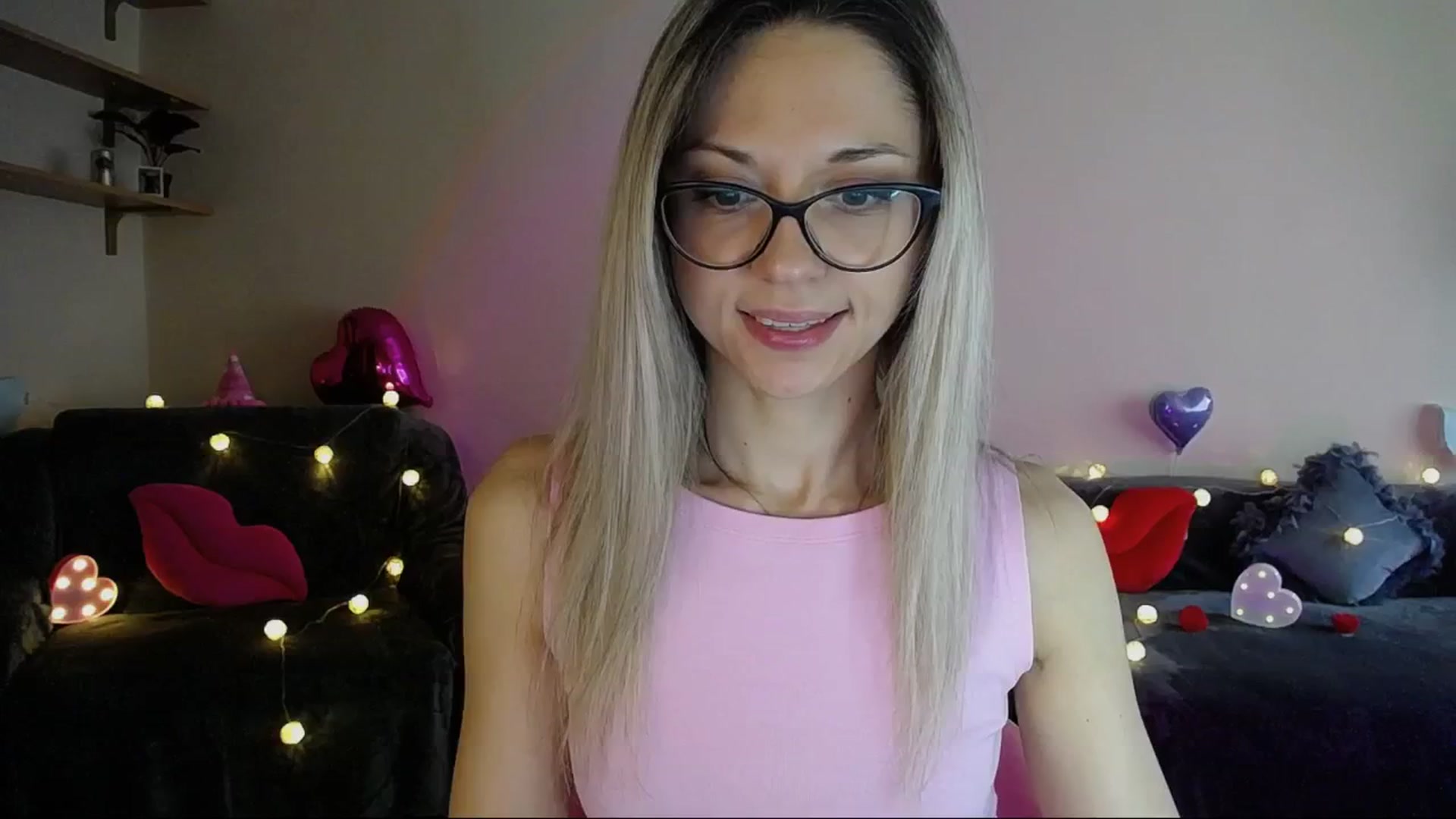 Gallery image thumbnail from Sunshine_alis's myfreecams stream on, 05/26/2025, 17:22 image 12 of 20