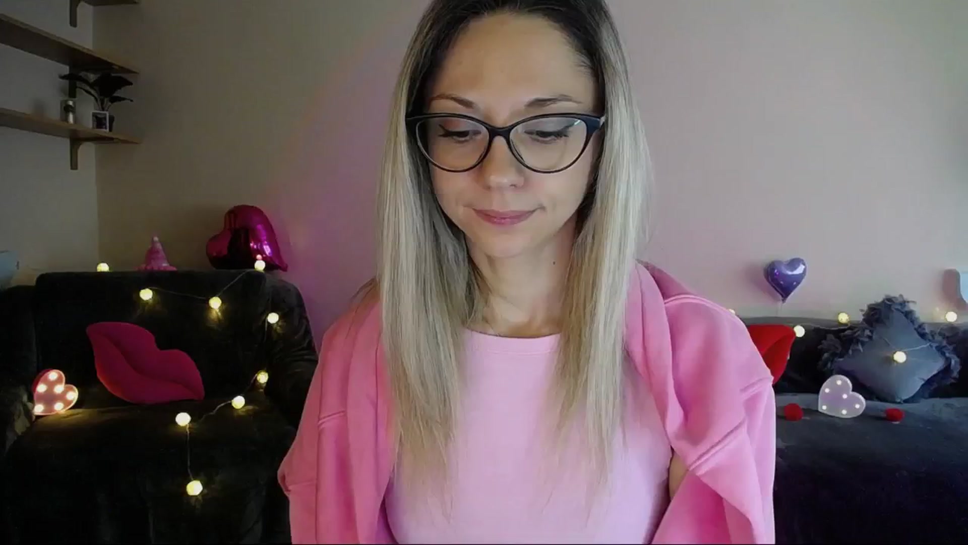 Gallery image thumbnail from Sunshine_alis's myfreecams stream on, 05/26/2025, 17:22 image 8 of 20