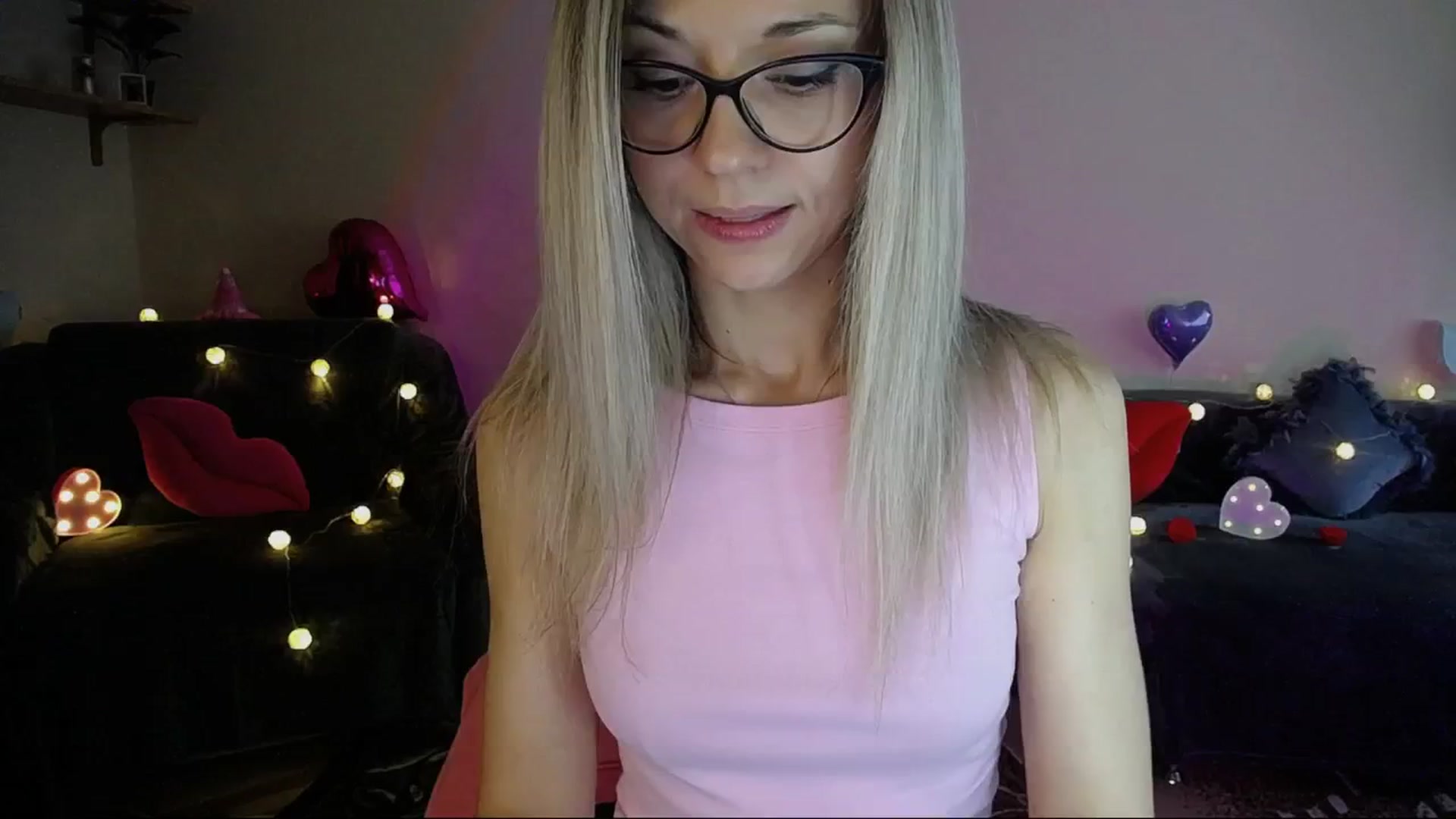 Gallery image thumbnail from Sunshine_alis's myfreecams stream on, 05/26/2025, 17:22 image 18 of 20