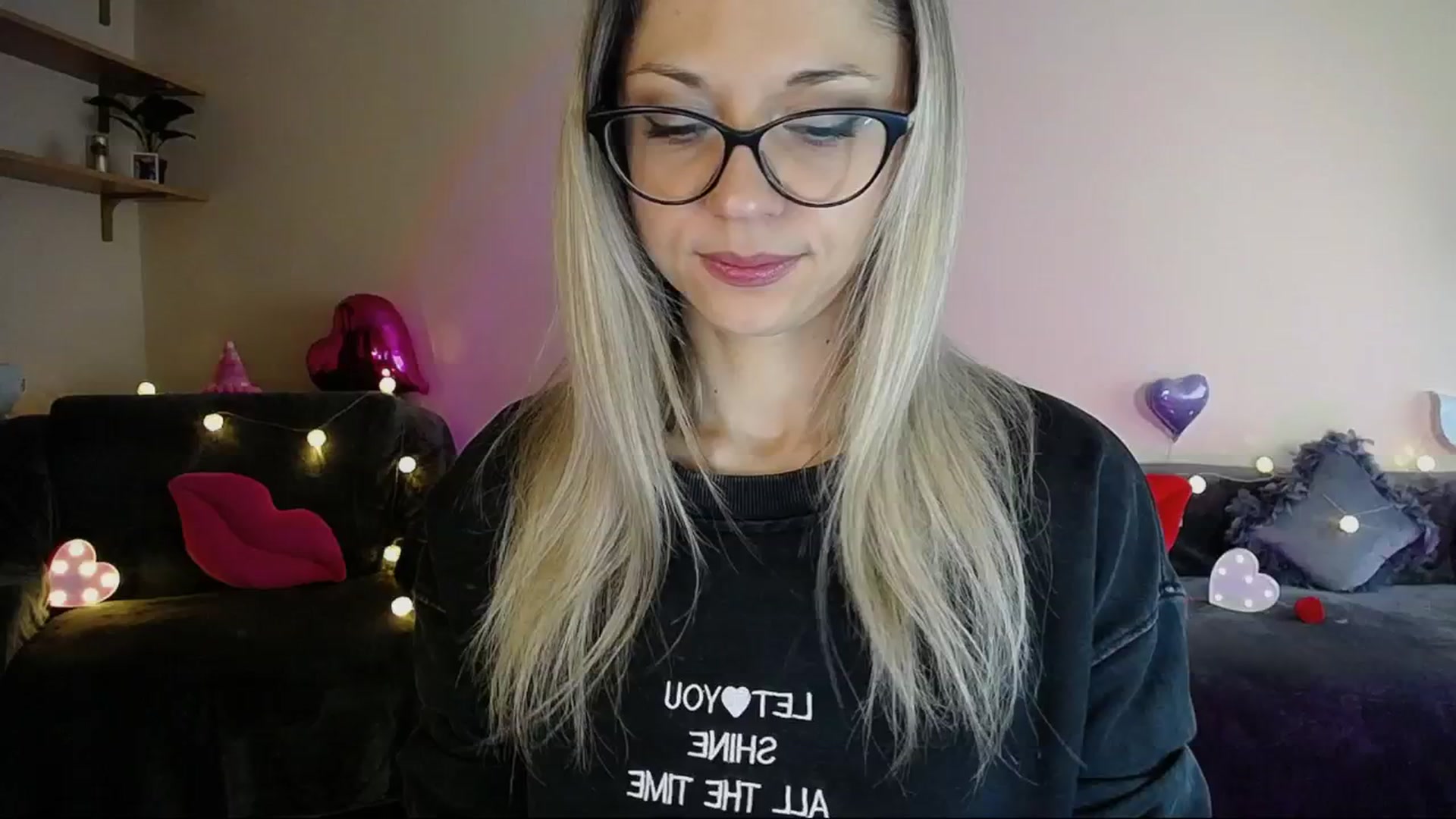 Gallery image thumbnail from Sunshine_alis's myfreecams stream on, 05/27/2025, 15:31 image 2 of 20
