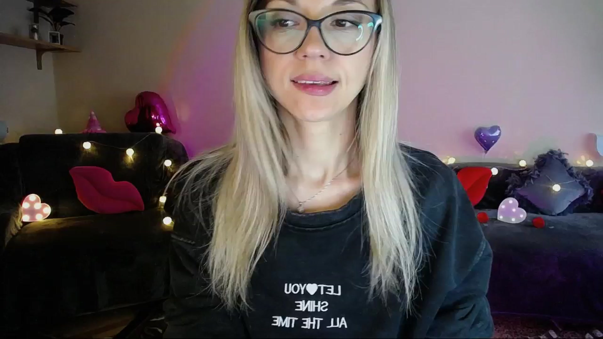 Gallery image thumbnail from Sunshine_alis's myfreecams stream on, 05/27/2025, 15:31 image 11 of 20