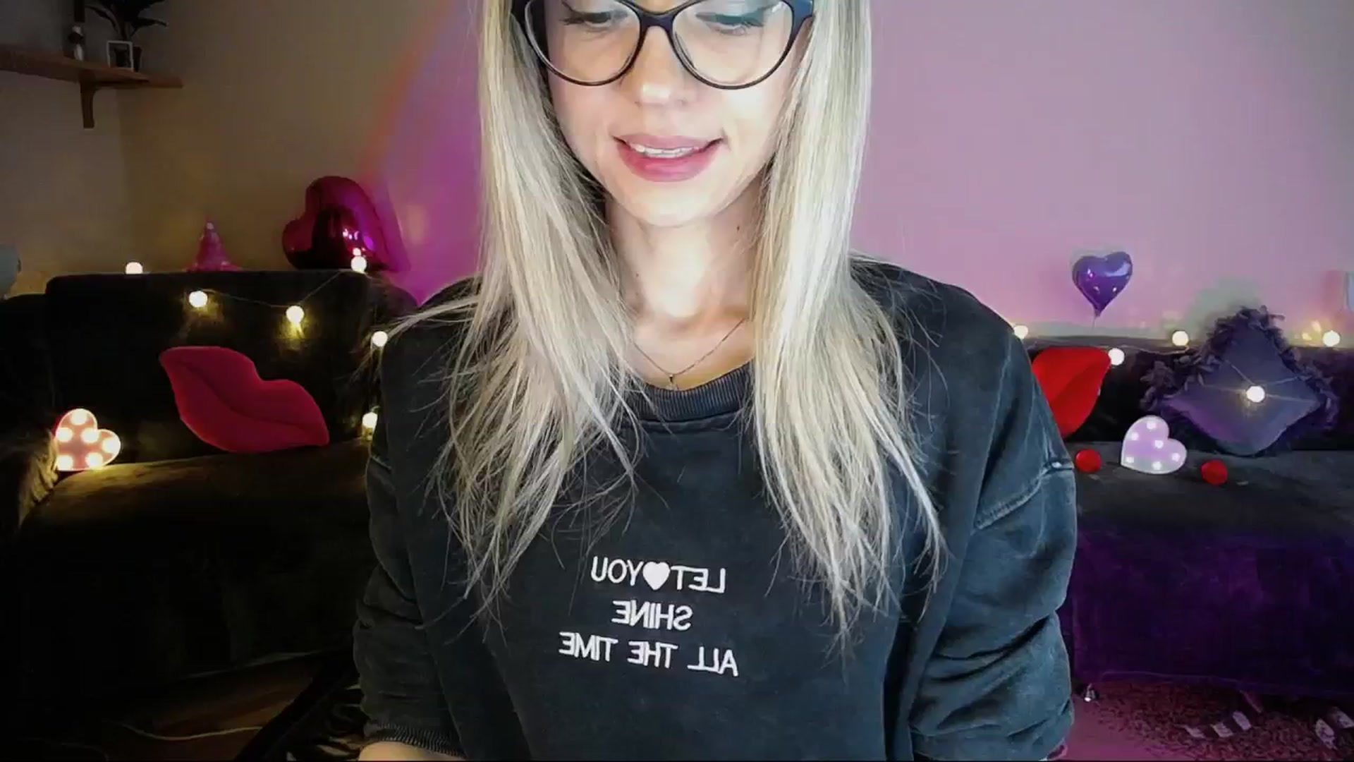 Gallery image thumbnail from Sunshine_alis's myfreecams stream on, 05/27/2025, 15:31 image 20 of 20