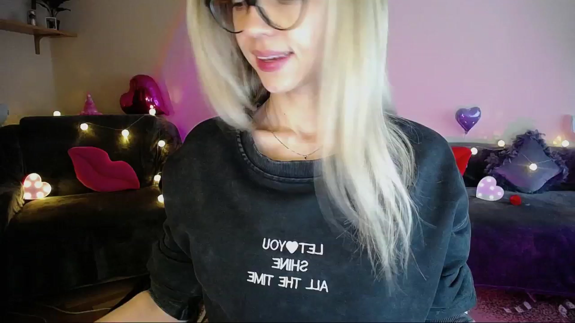Gallery image thumbnail from Sunshine_alis's myfreecams stream on, 05/27/2025, 15:31 image 16 of 20