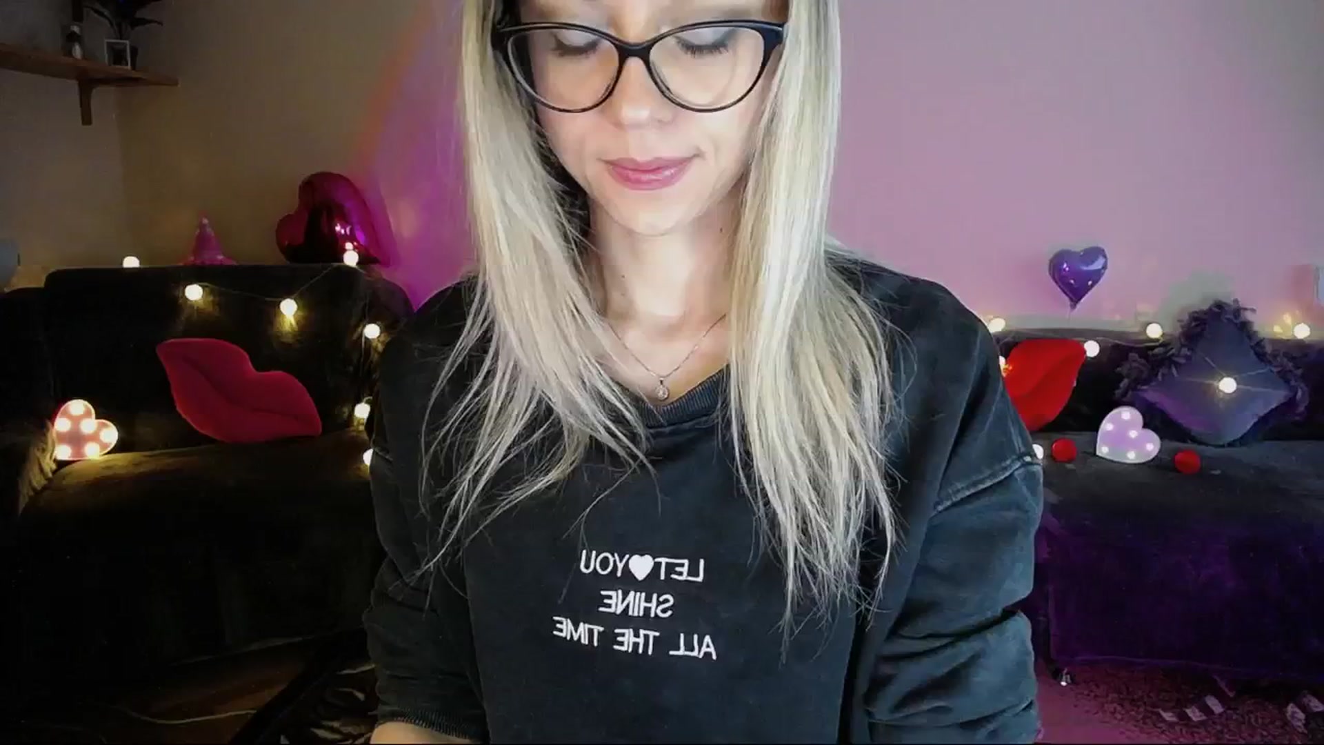 Gallery image thumbnail from Sunshine_alis's myfreecams stream on, 05/27/2025, 15:31 image 18 of 20