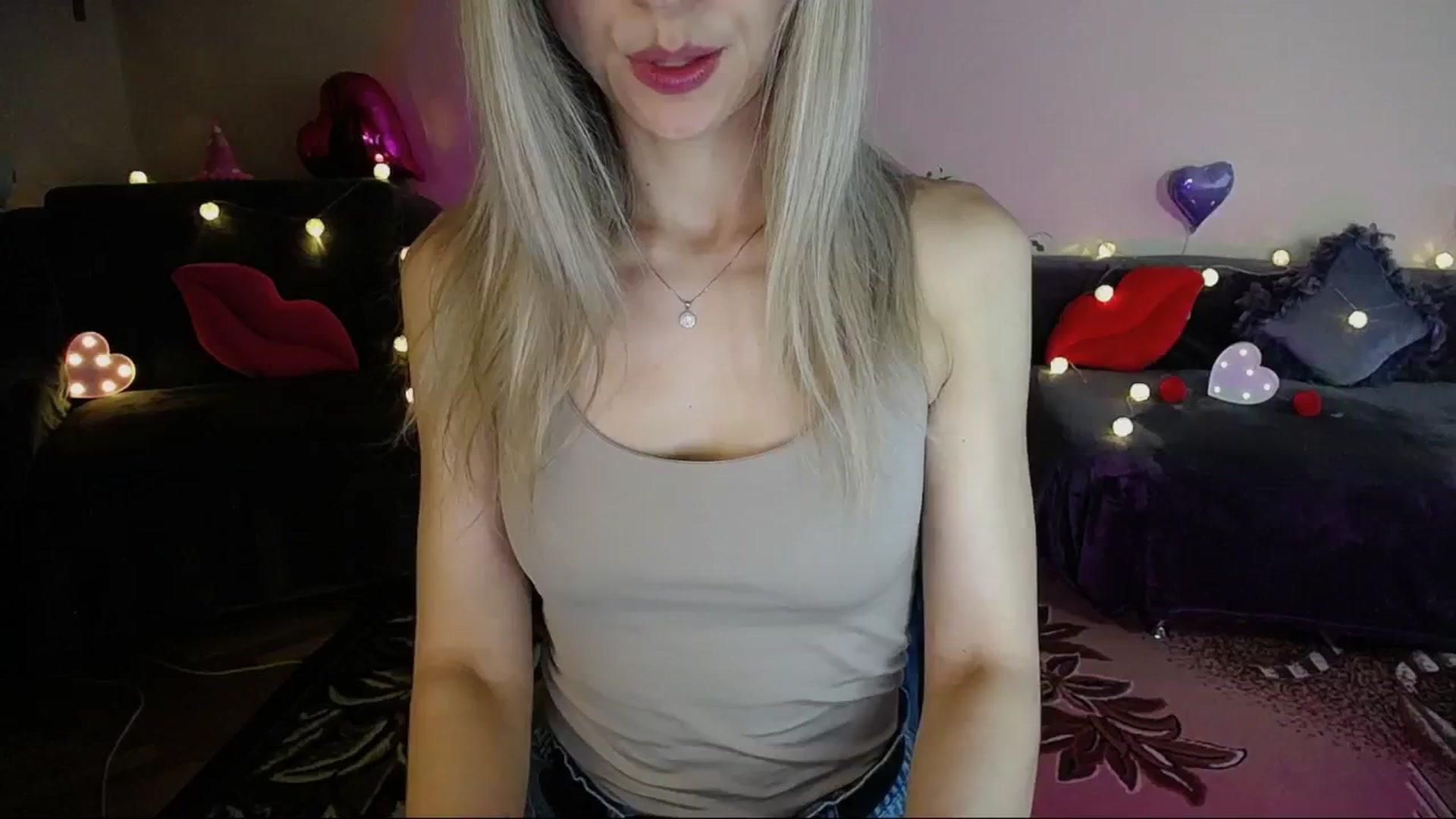 Gallery image thumbnail from Sunshine_alis's myfreecams stream on, 05/27/2025, 16:08 image 14 of 20