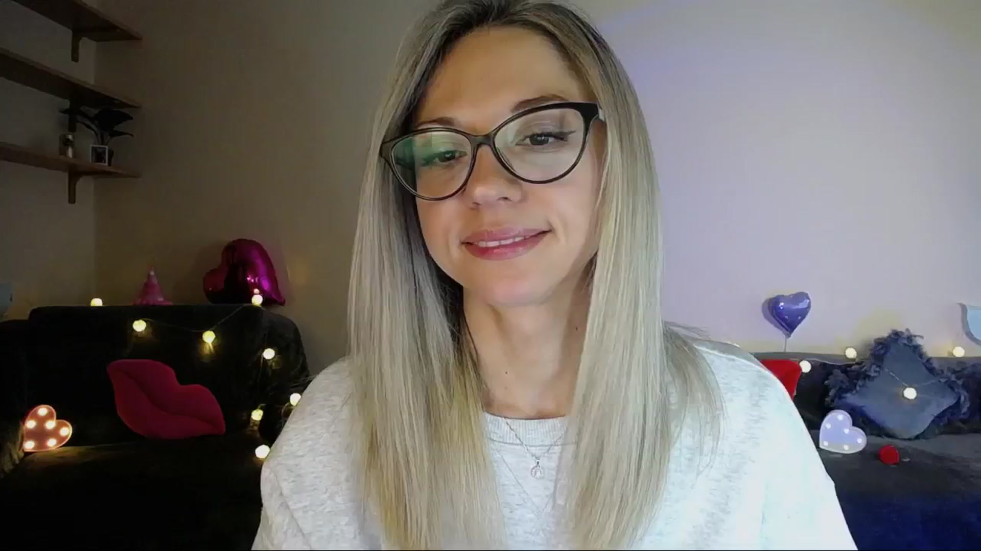 Gallery image thumbnail from Sunshine_alis's myfreecams stream on, 05/28/2025, 15:54 image 6 of 20