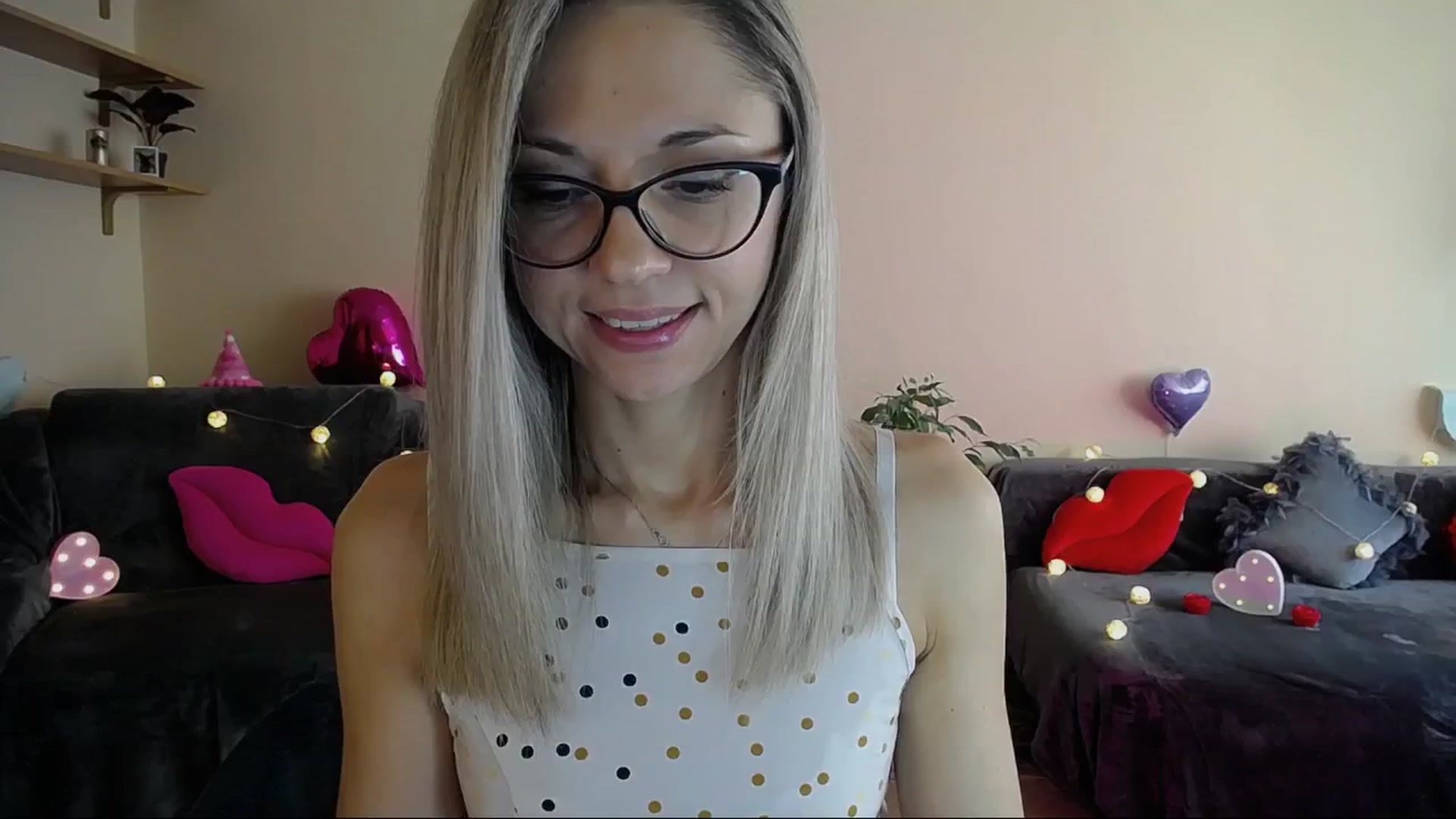 Gallery image thumbnail from Sunshine_alis's myfreecams stream on, 05/29/2025, 15:41 image 19 of 20