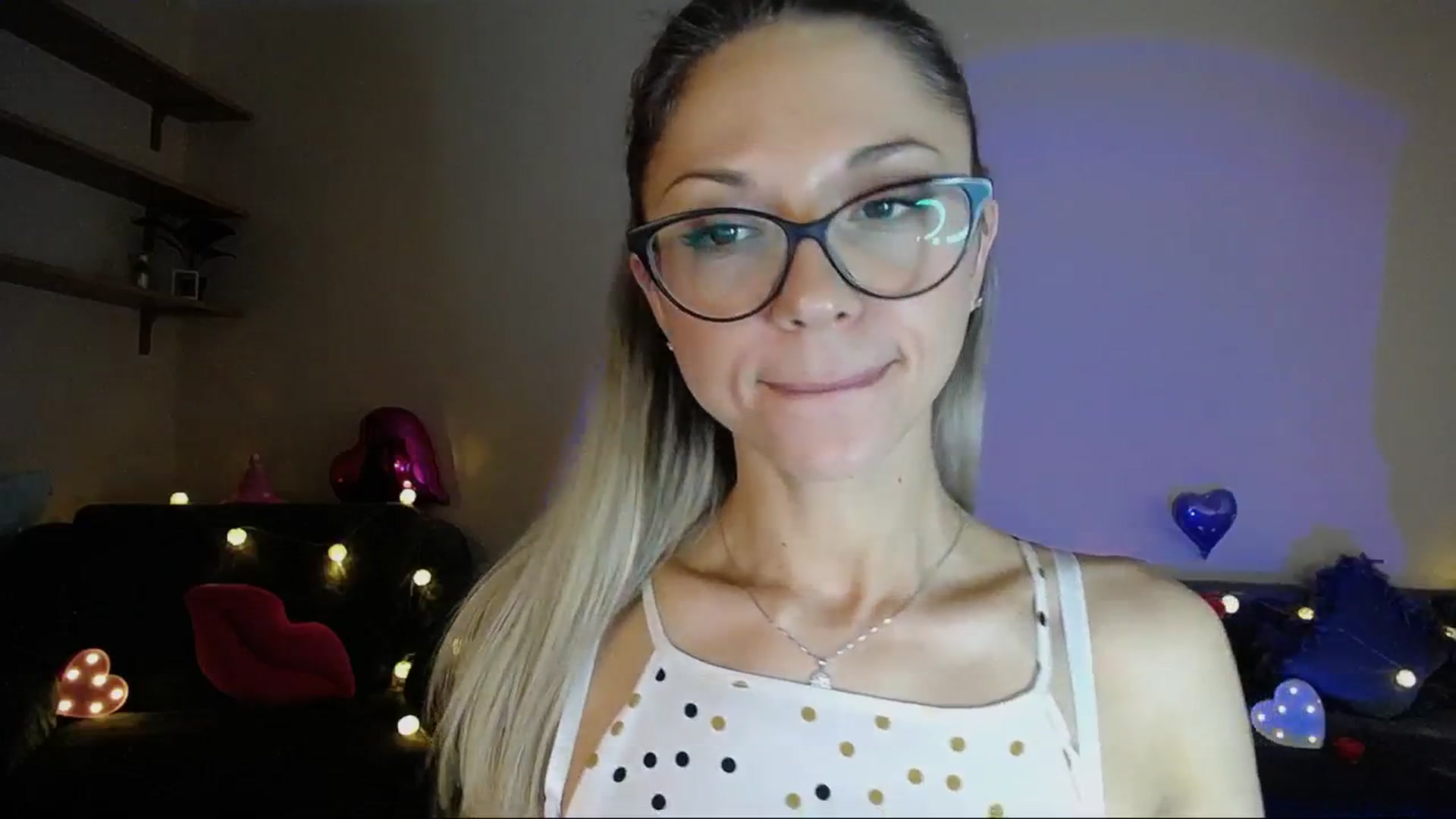 Gallery image thumbnail from Sunshine_alis's myfreecams stream on, 05/29/2025, 18:27 image 14 of 20