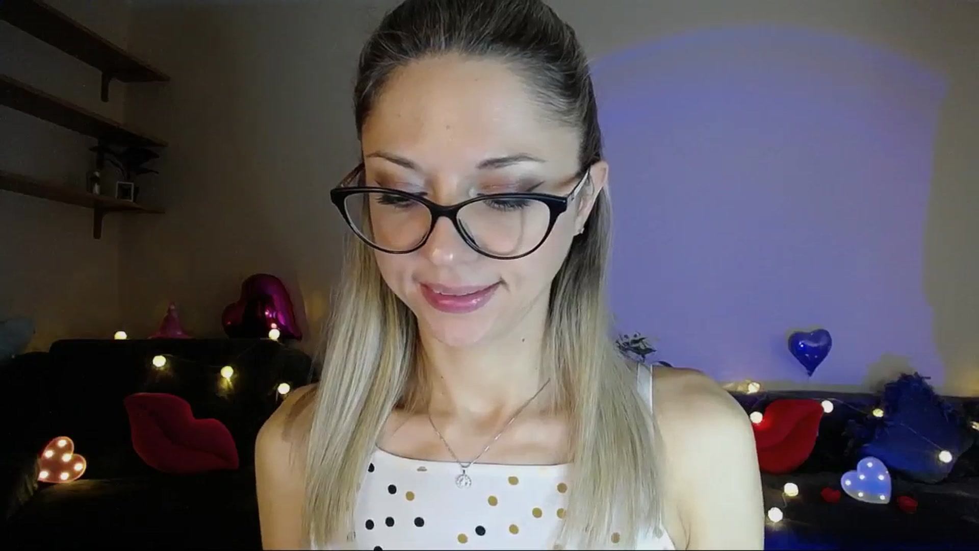 Gallery image thumbnail from Sunshine_alis's myfreecams stream on, 05/29/2025, 18:27 image 17 of 20