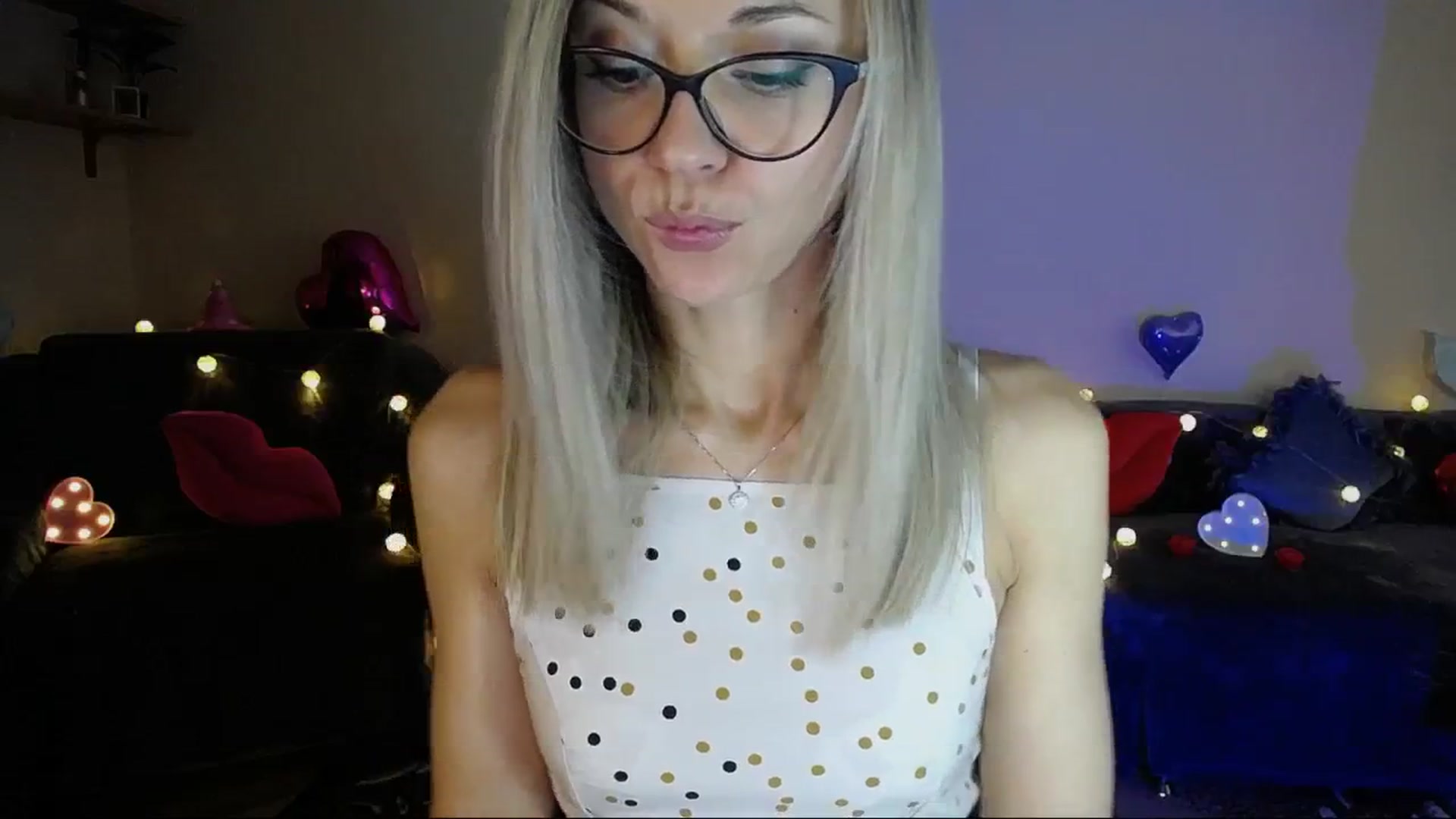 Gallery image thumbnail from Sunshine_alis's myfreecams stream on, 05/29/2025, 18:27 image 4 of 20