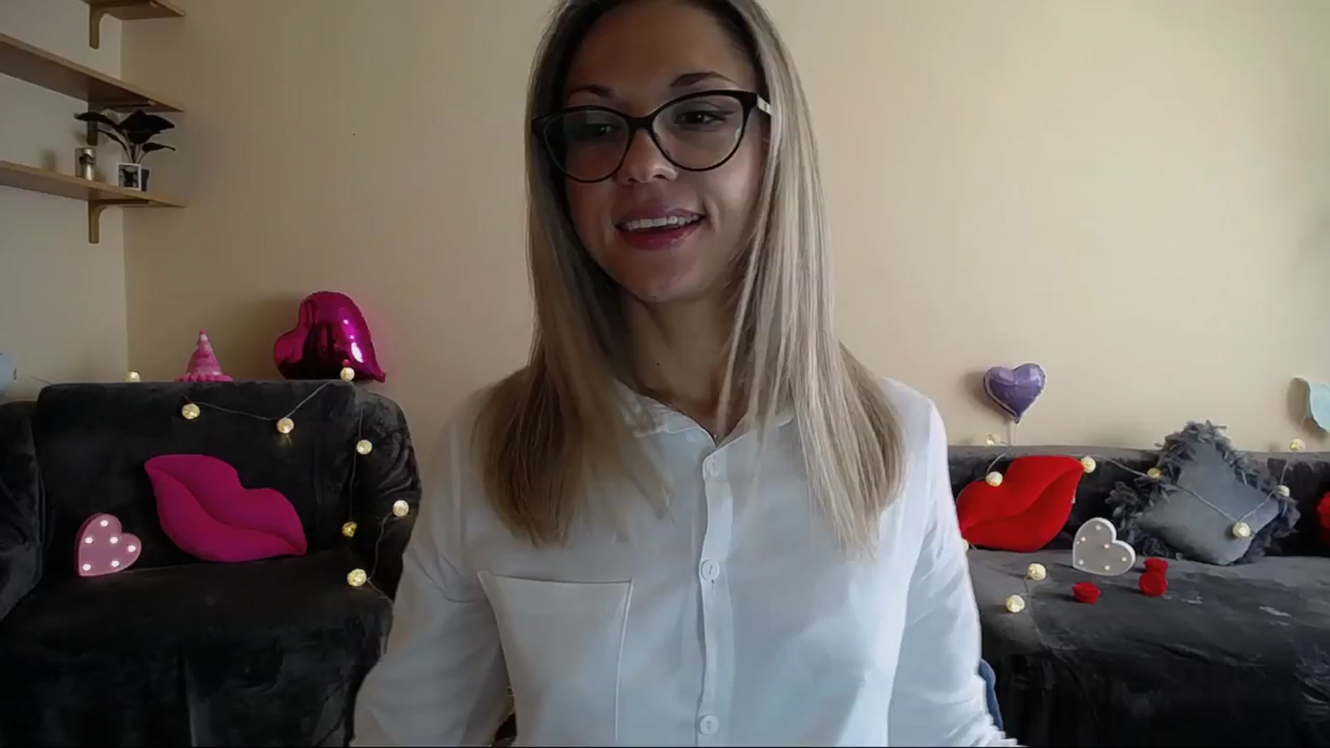 Gallery image thumbnail from Sunshine_alis's myfreecams stream on, 05/30/2025, 15:59 image 5 of 20