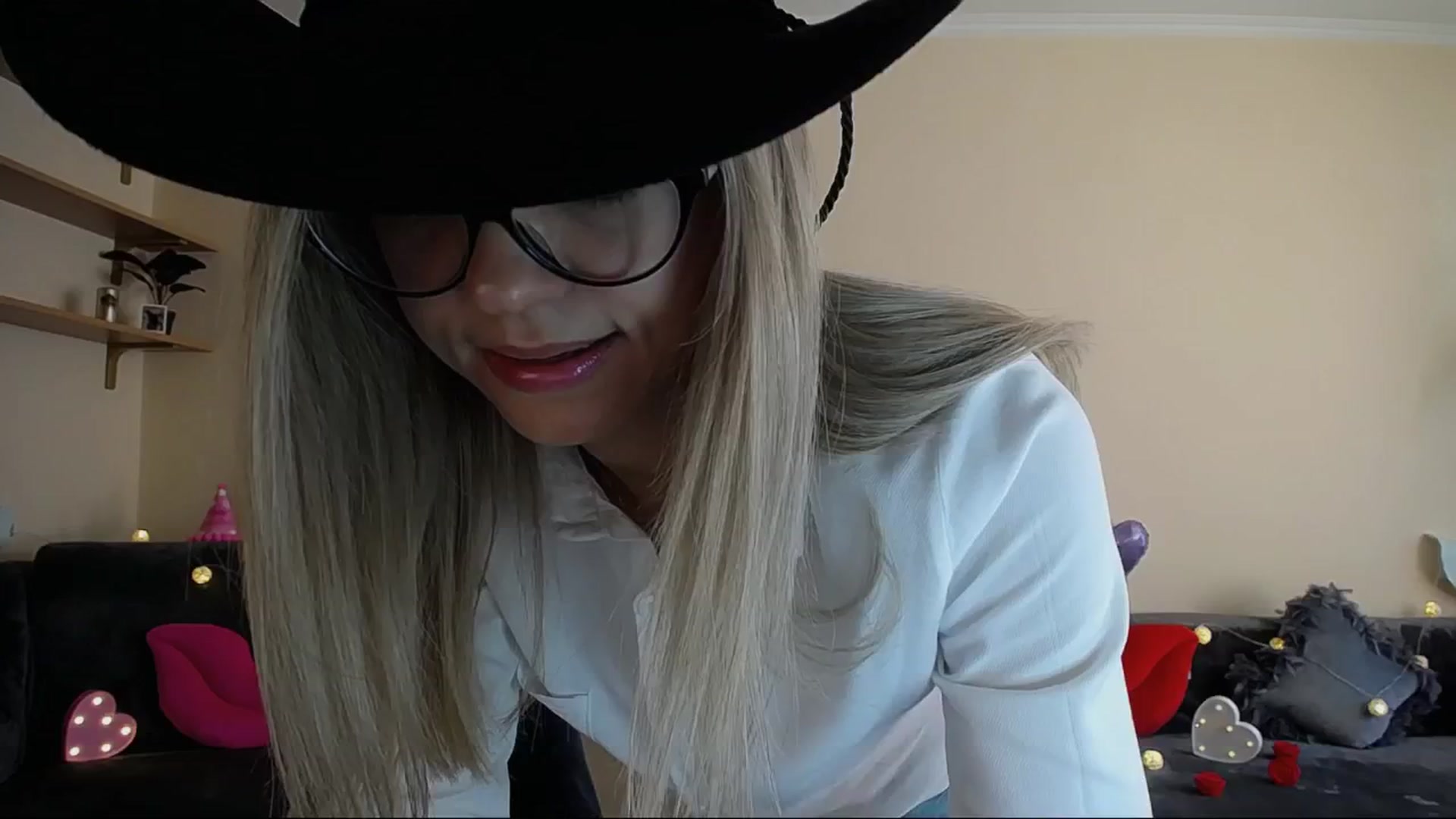 Gallery image thumbnail from Sunshine_alis's myfreecams stream on, 05/30/2025, 15:59 image 13 of 20