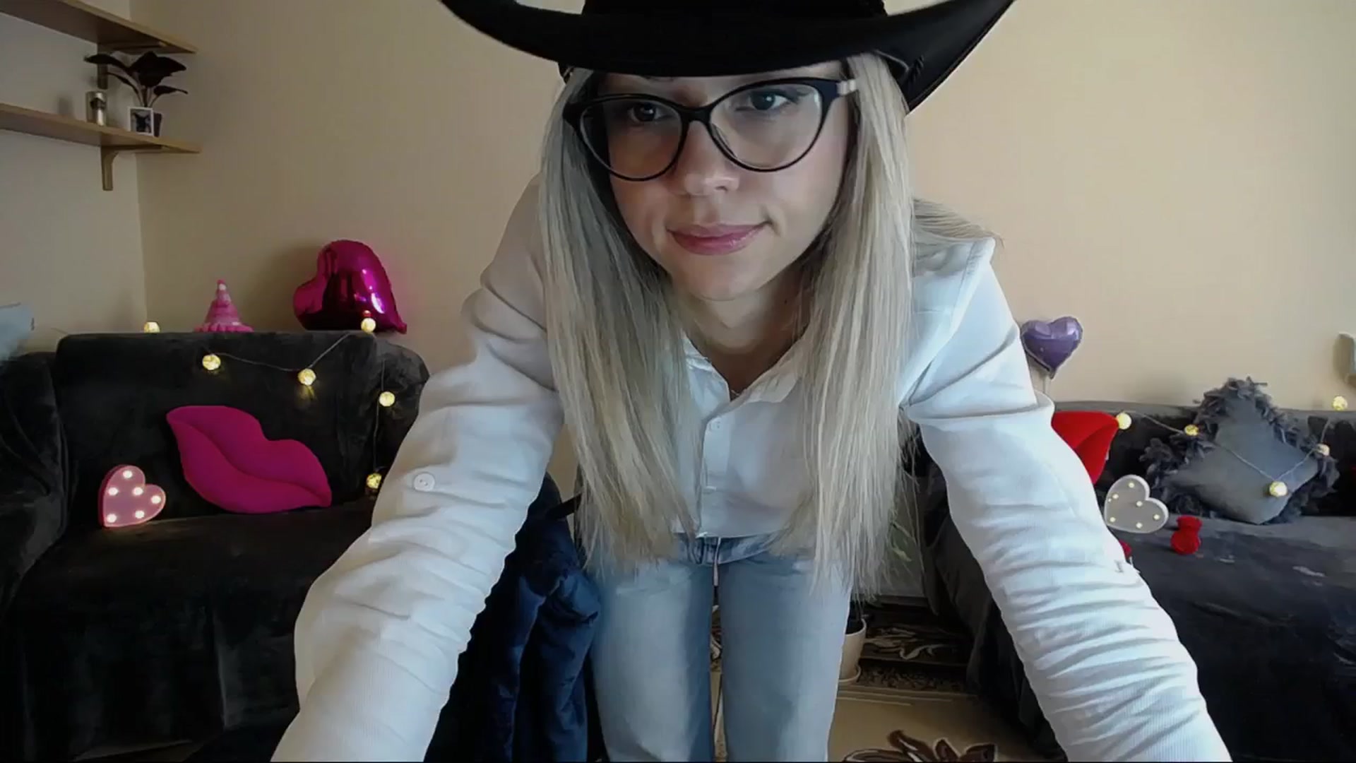 Gallery image thumbnail from Sunshine_alis's myfreecams stream on, 05/30/2025, 15:59 image 16 of 20