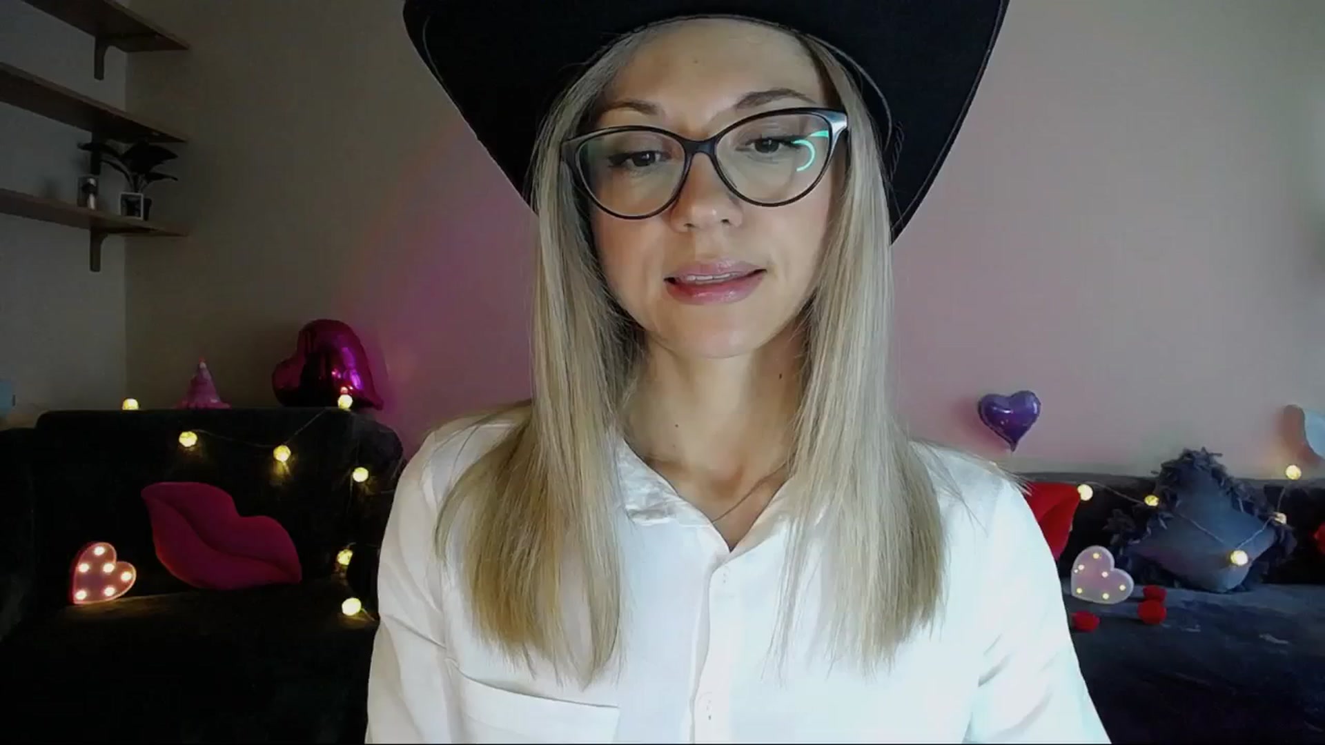 Gallery image thumbnail from Sunshine_alis's myfreecams stream on, 05/30/2025, 16:39 image 2 of 20