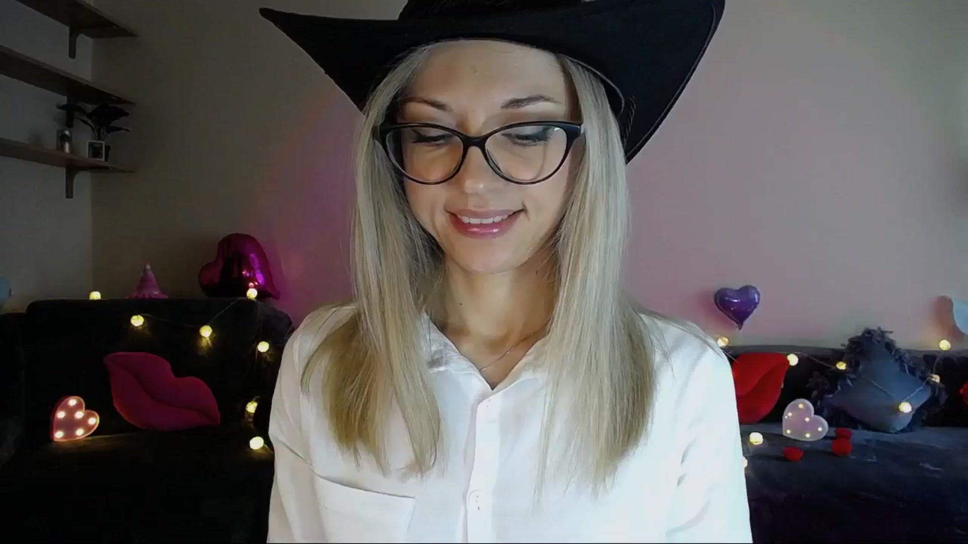 Gallery image thumbnail from Sunshine_alis's myfreecams stream on, 05/30/2025, 16:39 image 8 of 20