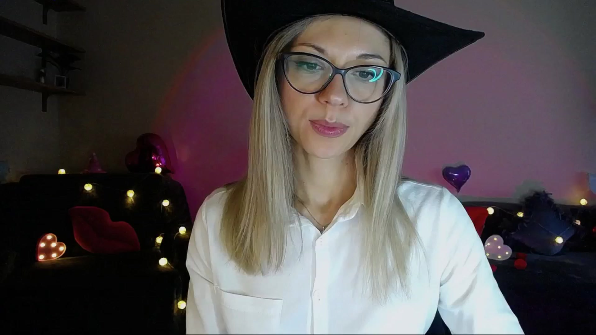 Gallery image thumbnail from Sunshine_alis's myfreecams stream on, 05/30/2025, 18:21 image 5 of 20