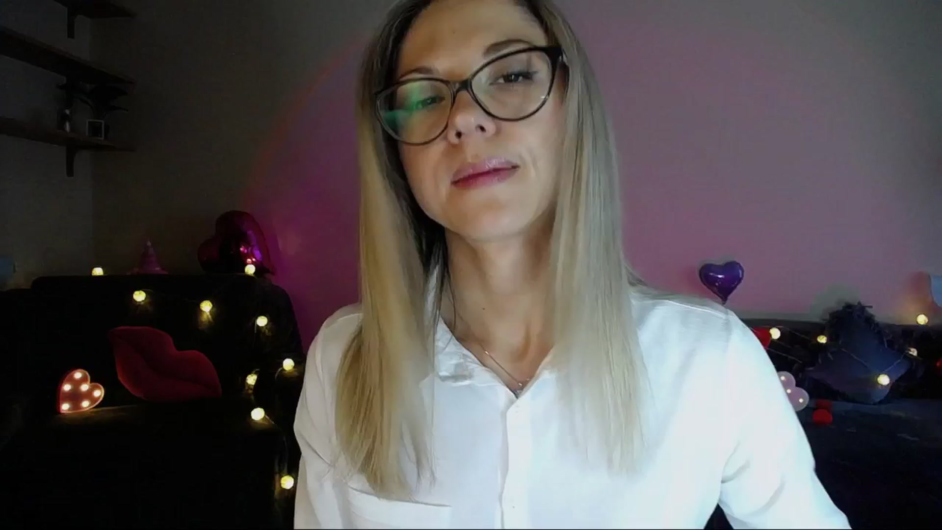 Gallery image thumbnail from Sunshine_alis's myfreecams stream on, 05/30/2025, 18:21 image 1 of 20