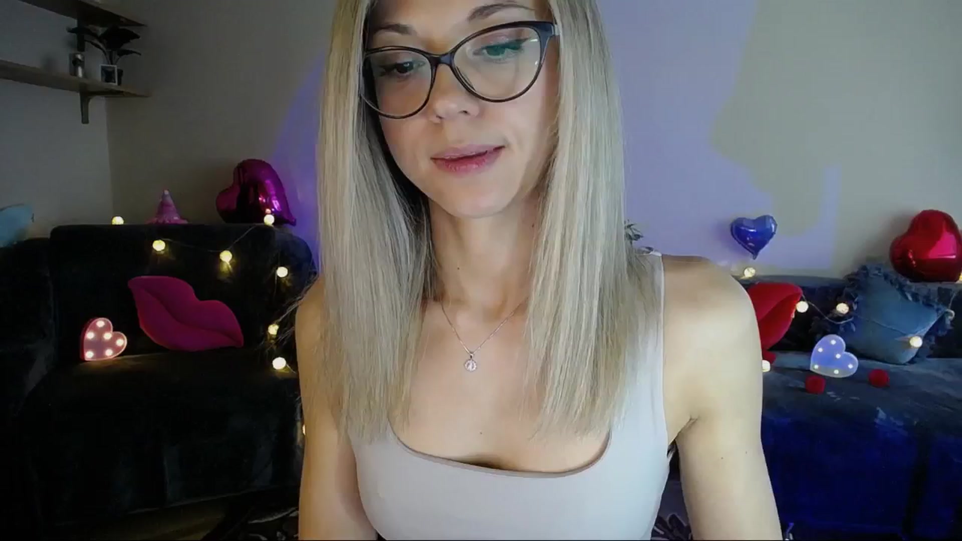 Gallery image thumbnail from Sunshine_alis's myfreecams stream on, 05/31/2025, 16:23 image 17 of 20