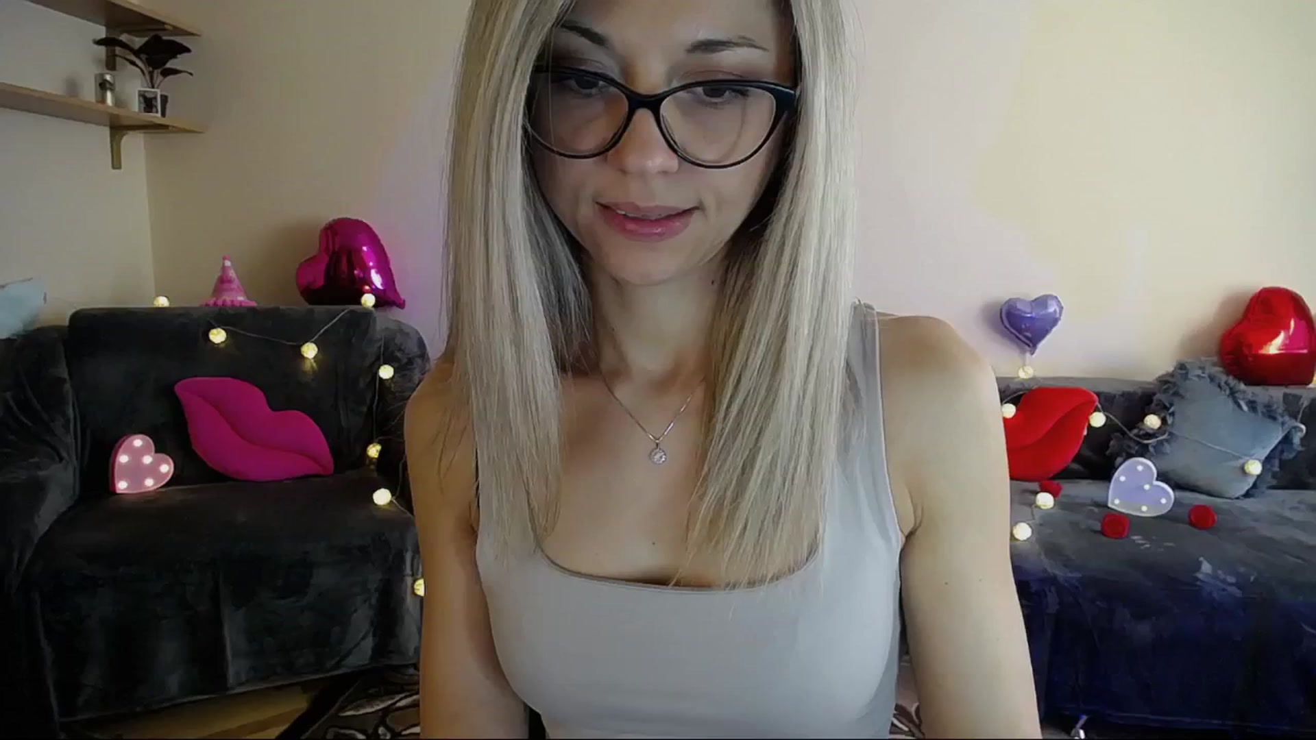 Gallery image thumbnail from Sunshine_alis's myfreecams stream on, 05/31/2025, 16:23 image 4 of 20