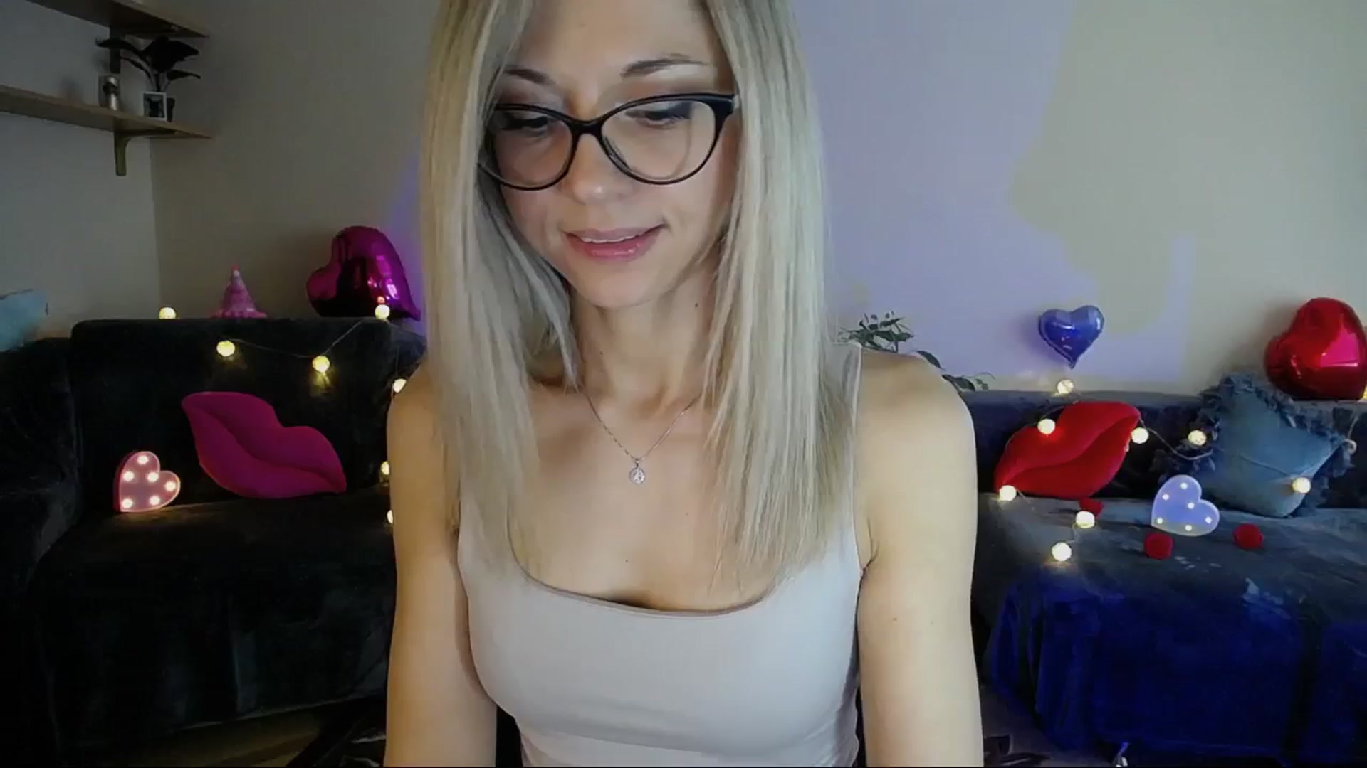 Gallery image thumbnail from Sunshine_alis's myfreecams stream on, 05/31/2025, 16:23 image 11 of 20