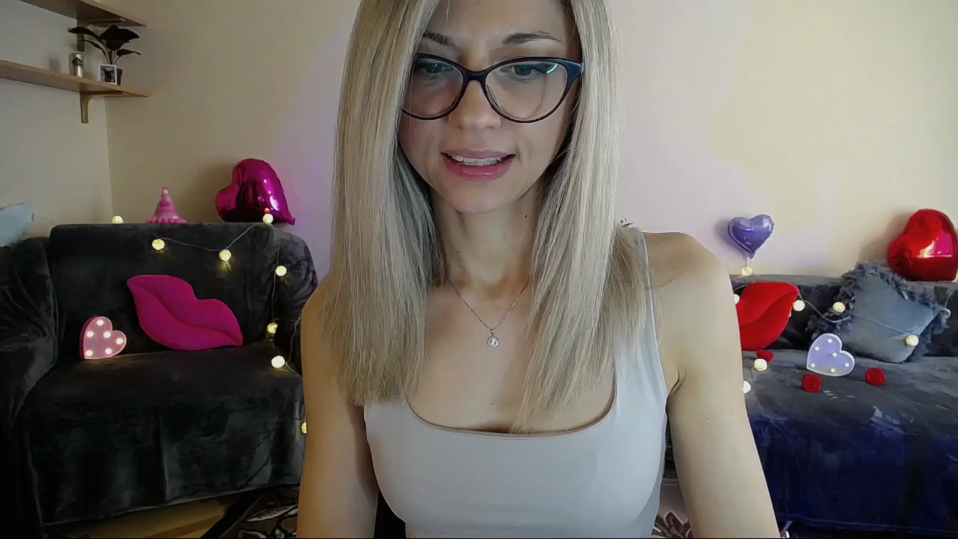 Gallery image thumbnail from Sunshine_alis's myfreecams stream on, 05/31/2025, 16:23 image 7 of 20