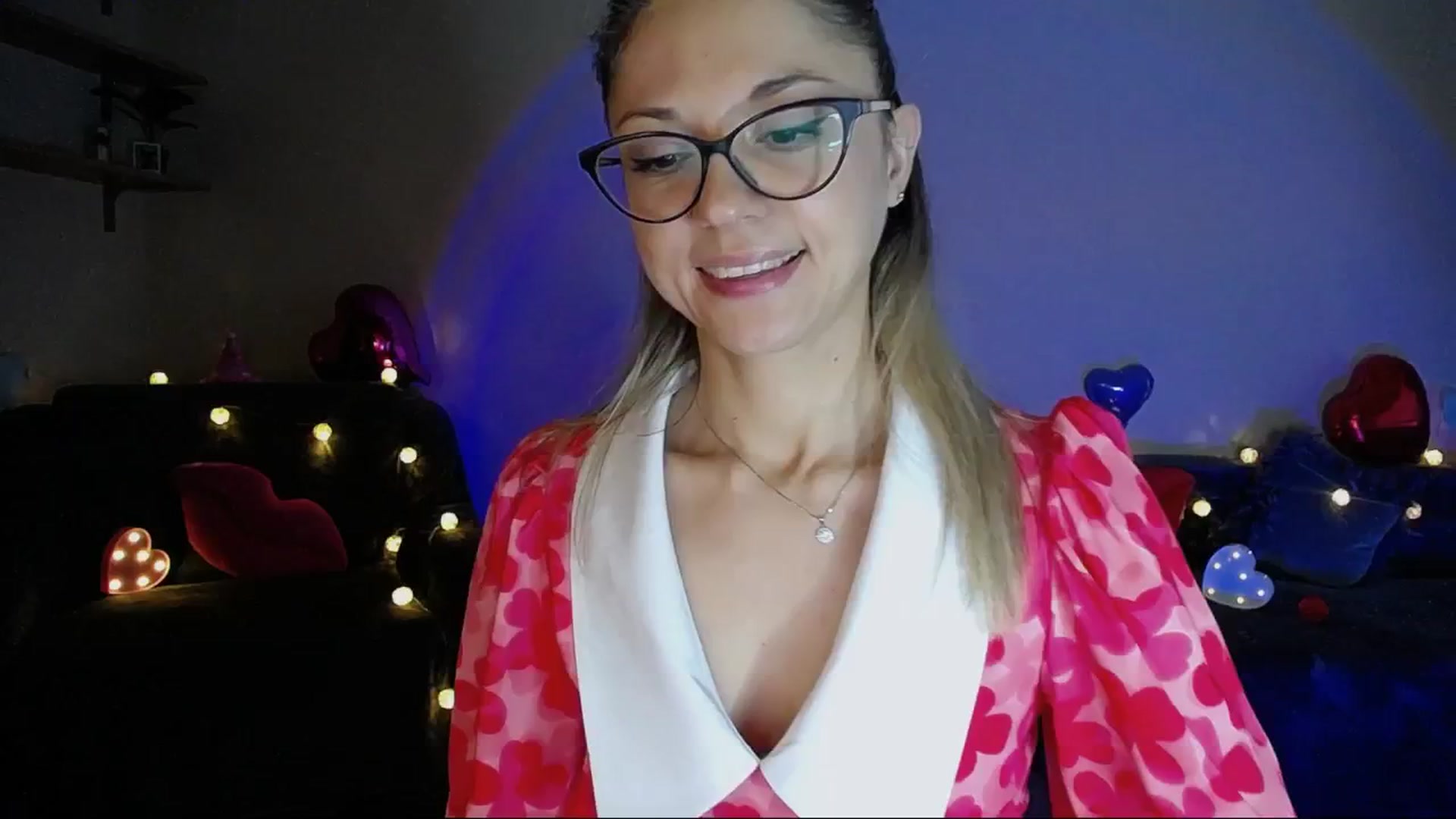 Gallery image thumbnail from Sunshine_alis's myfreecams stream on, 06/02/2025, 17:46 image 17 of 20