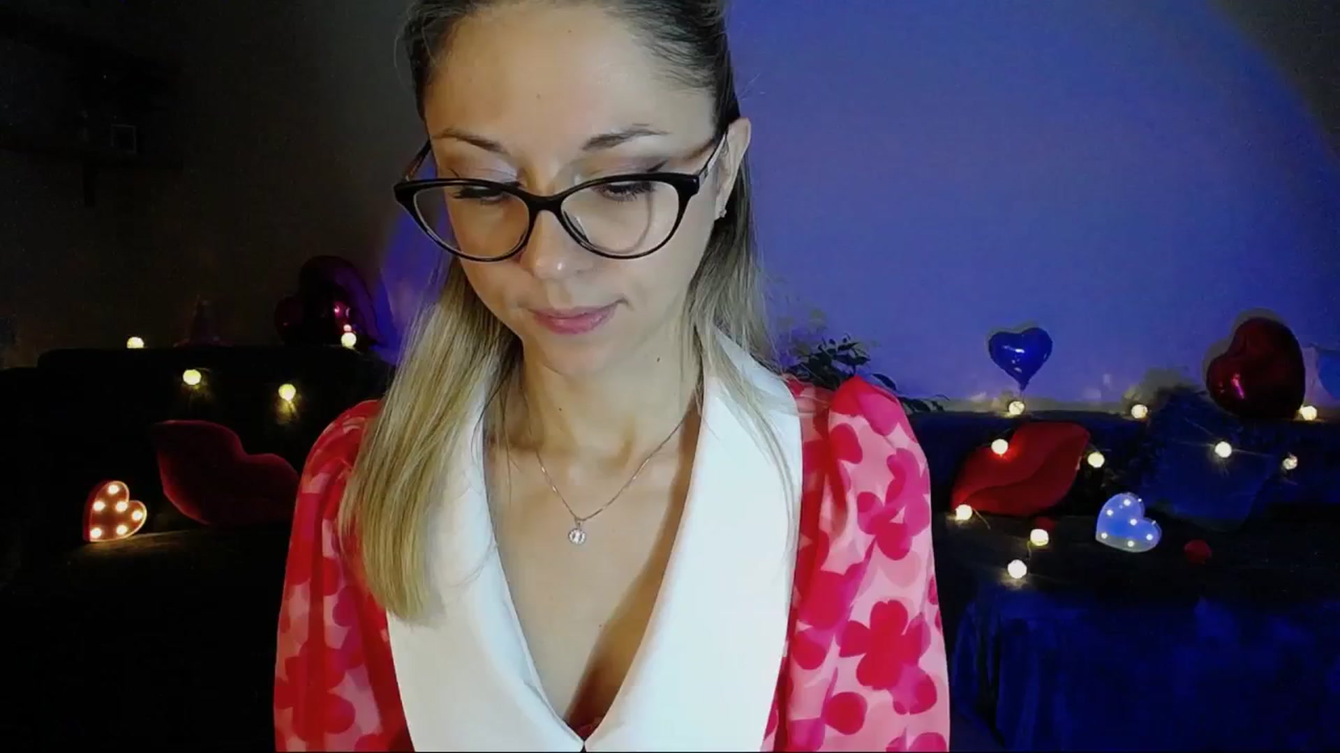 Gallery image thumbnail from Sunshine_alis's myfreecams stream on, 06/02/2025, 18:18 image 19 of 20