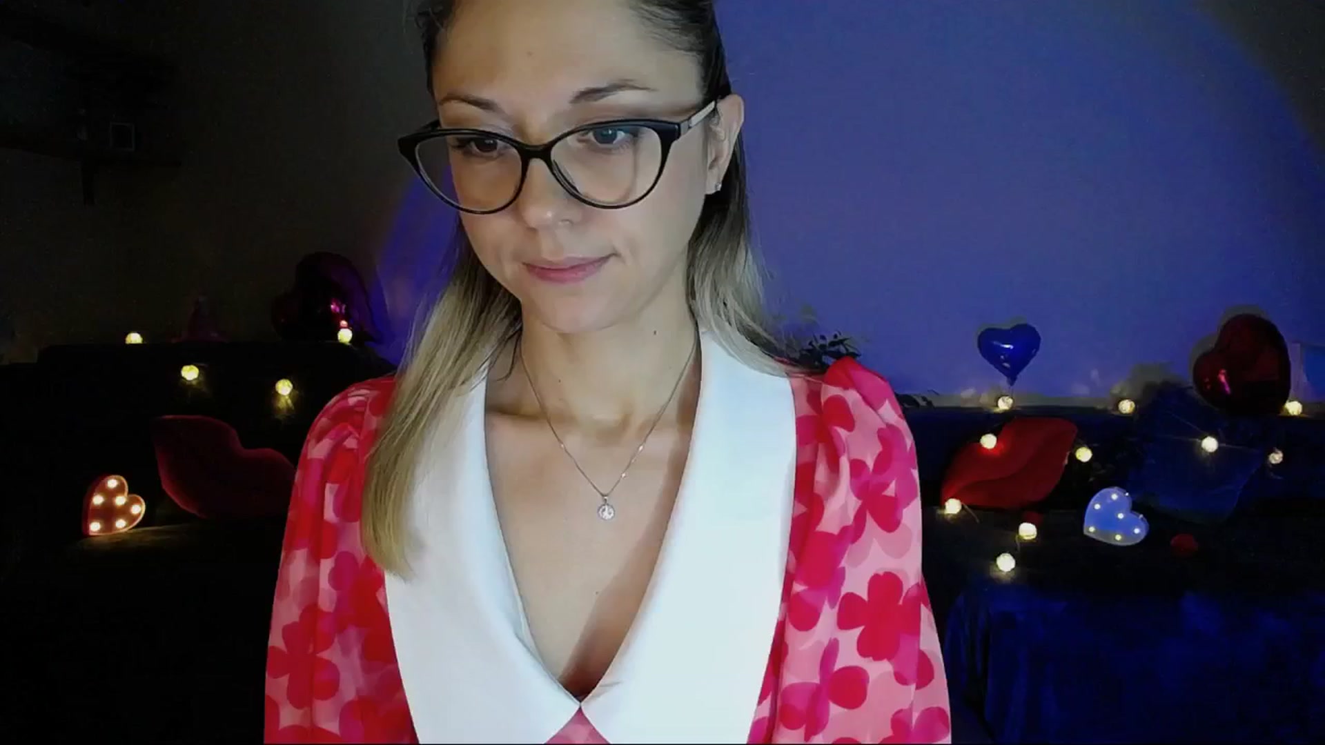Gallery image thumbnail from Sunshine_alis's myfreecams stream on, 06/02/2025, 18:18 image 4 of 20