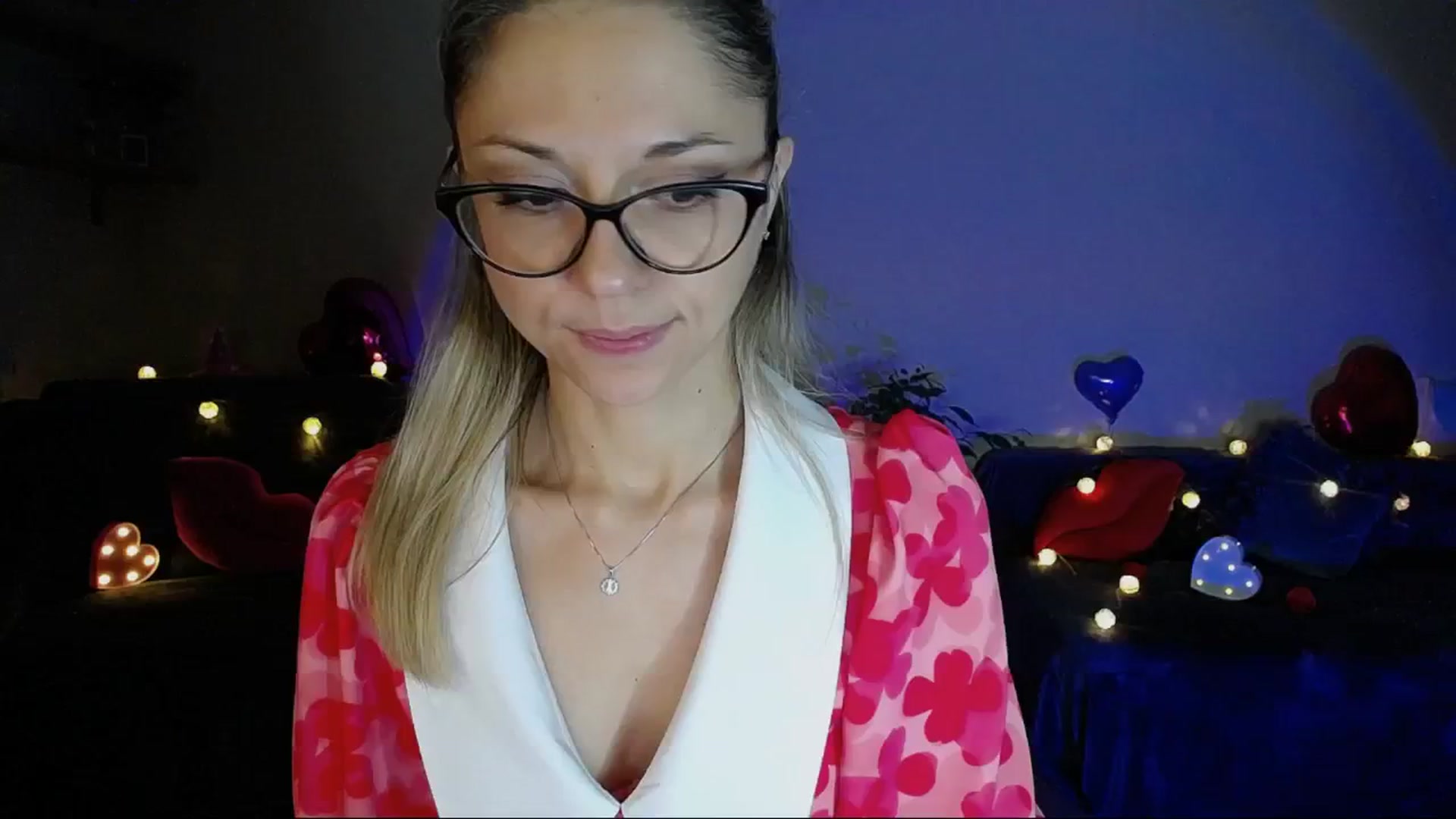 Gallery image thumbnail from Sunshine_alis's myfreecams stream on, 06/02/2025, 18:18 image 16 of 20