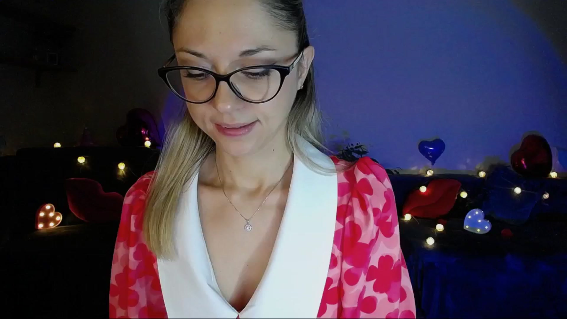 Gallery image thumbnail from Sunshine_alis's myfreecams stream on, 06/02/2025, 18:18 image 6 of 20