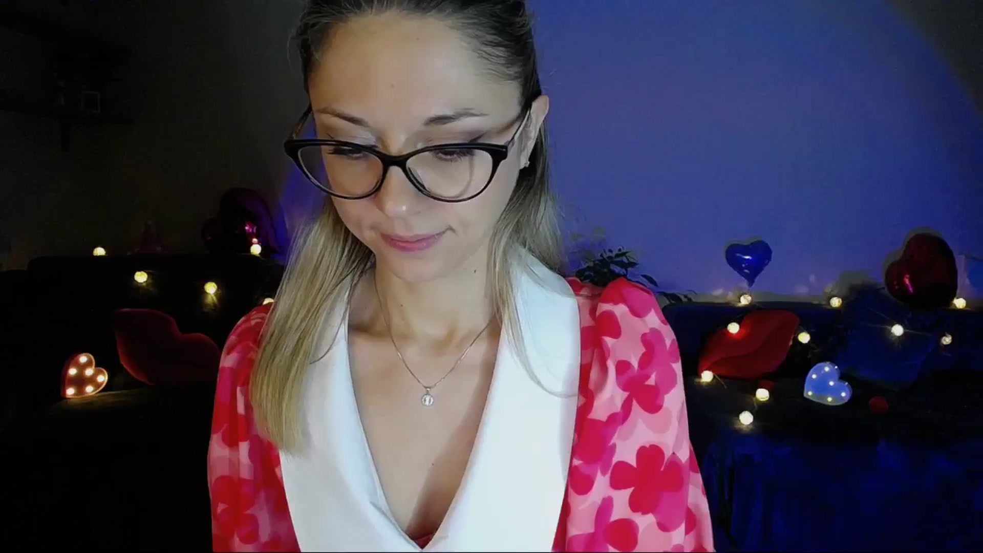 Gallery image thumbnail from Sunshine_alis's myfreecams stream on, 06/02/2025, 18:18 image 13 of 20
