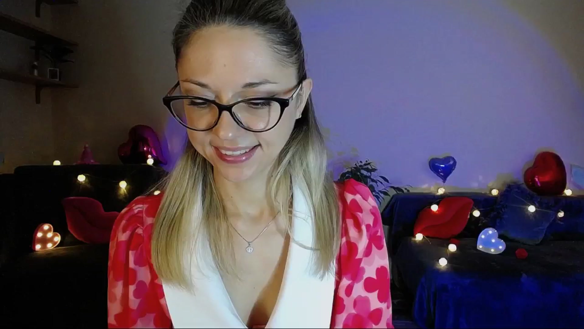 Gallery image thumbnail from Sunshine_alis's myfreecams stream on, 06/02/2025, 19:24 image 18 of 20
