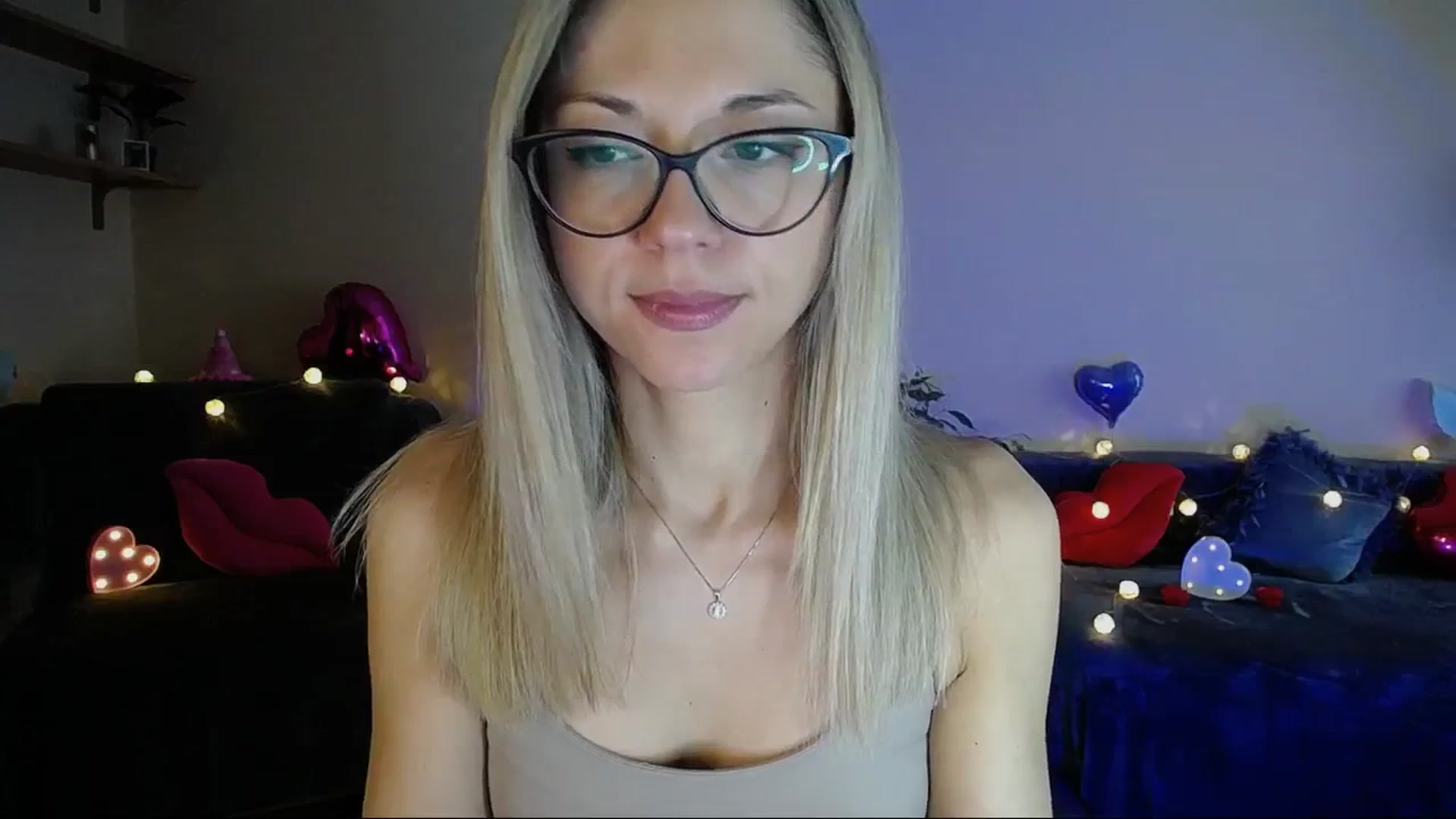 Gallery image thumbnail from Sunshine_alis's myfreecams stream on, 06/04/2025, 17:27 image 2 of 20