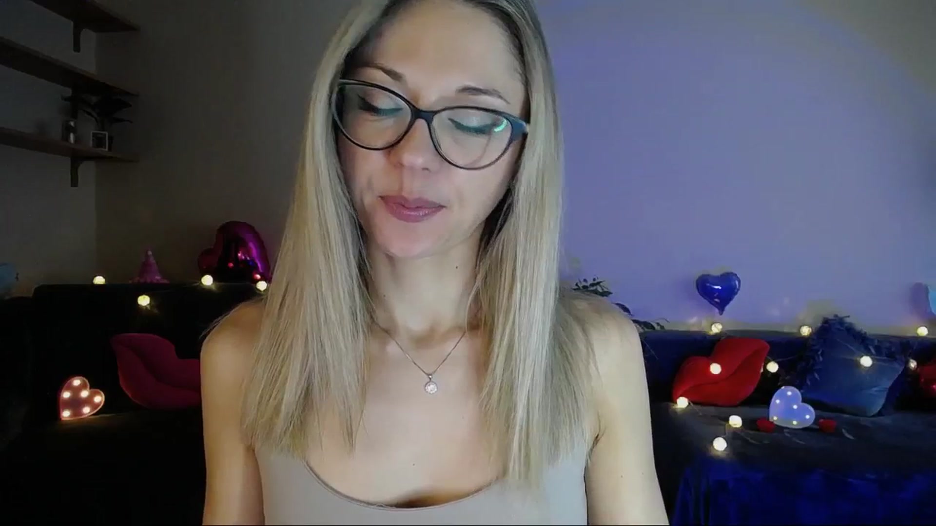 Gallery image thumbnail from Sunshine_alis's myfreecams stream on, 06/04/2025, 17:27 image 4 of 20