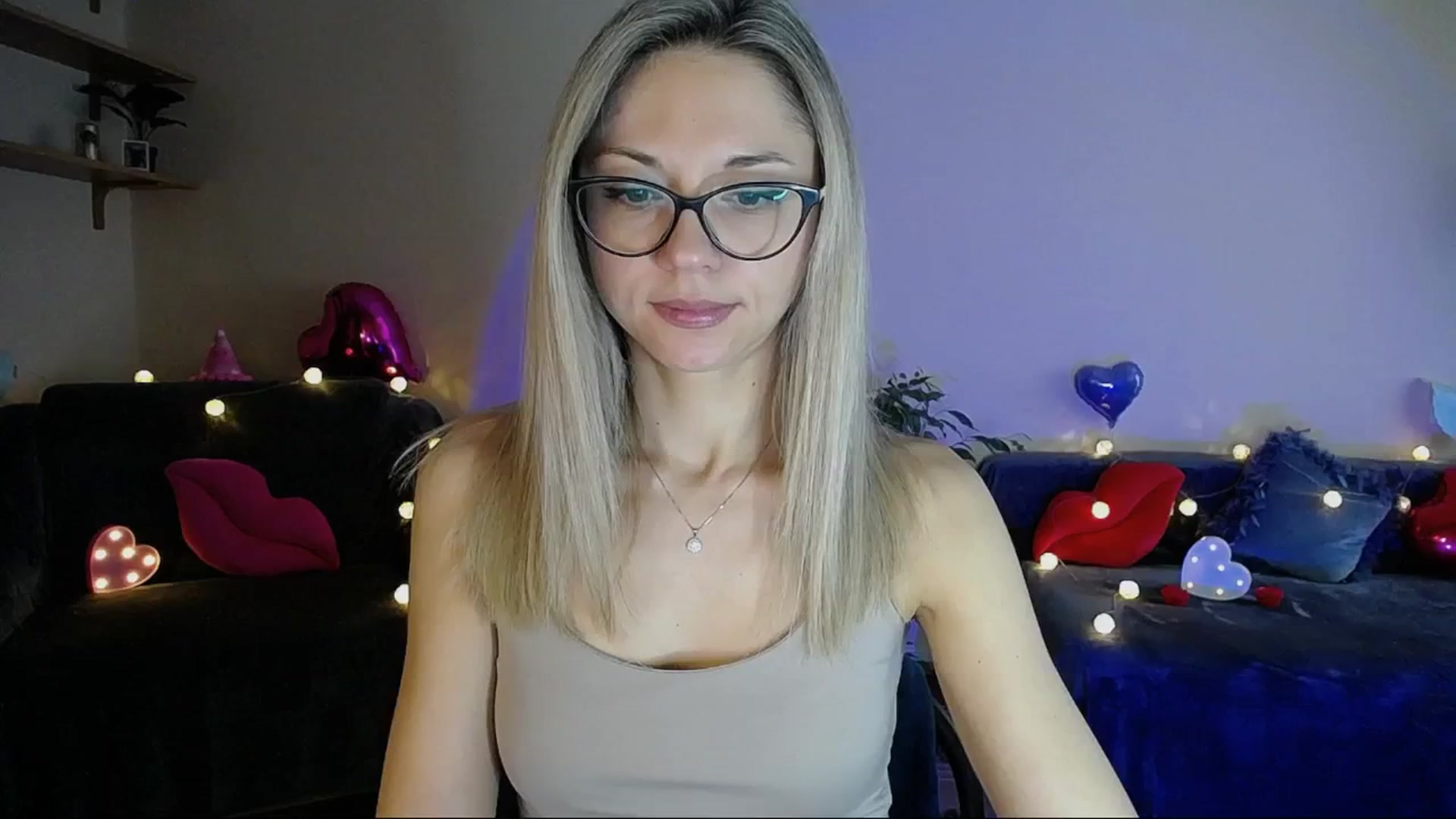 Gallery image thumbnail from Sunshine_alis's myfreecams stream on, 06/04/2025, 17:27 image 1 of 20