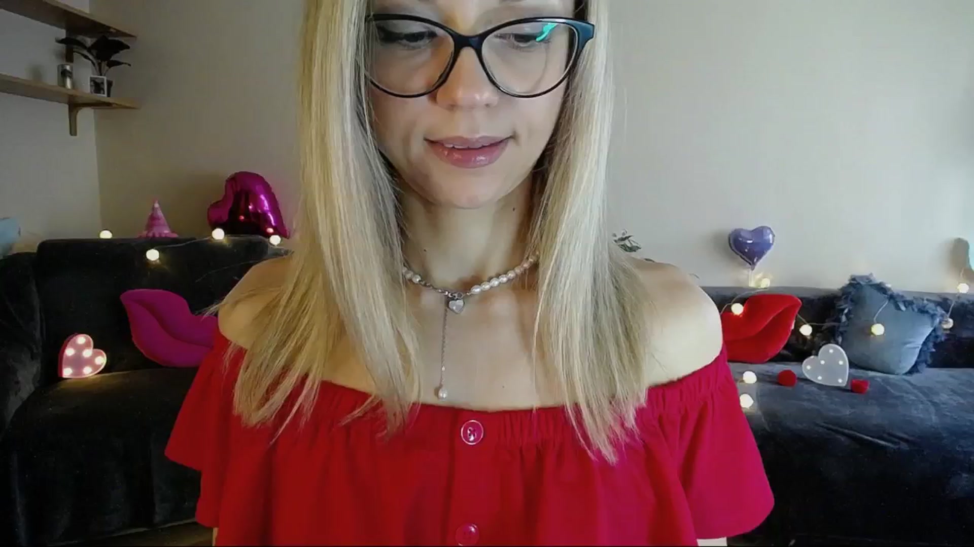 Gallery image thumbnail from Sunshine_alis's myfreecams stream on, 06/05/2025, 17:05 image 5 of 20