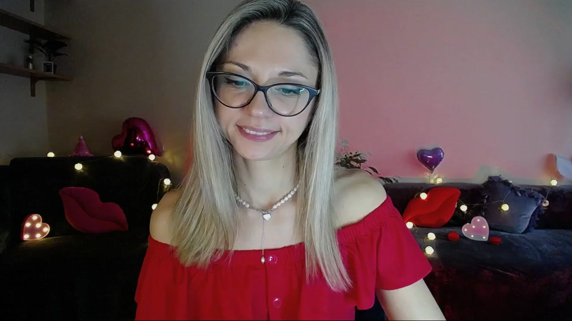 Gallery image thumbnail from Sunshine_alis's myfreecams stream on, 06/05/2025, 17:05 image 20 of 20