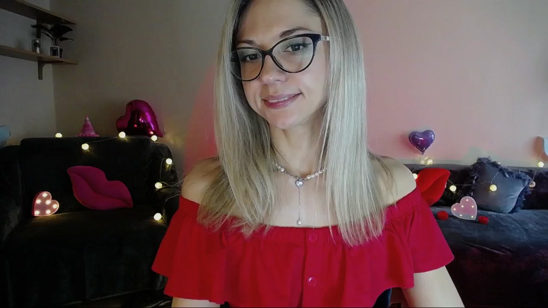 Gallery image thumbnail from Sunshine_alis's myfreecams stream on, 06/05/2025, 17:05 image 10 of 20