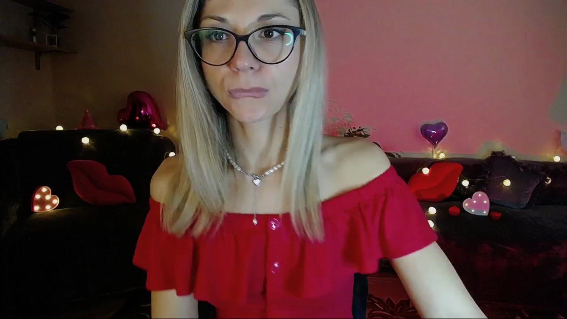 Gallery image thumbnail from Sunshine_alis's myfreecams stream on, 06/05/2025, 18:54 image 4 of 20