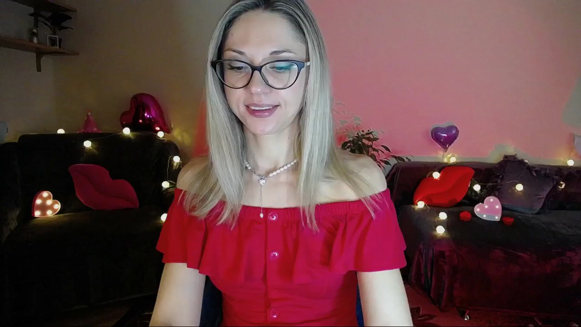 Gallery image thumbnail from Sunshine_alis's myfreecams stream on, 06/05/2025, 18:54 image 1 of 20