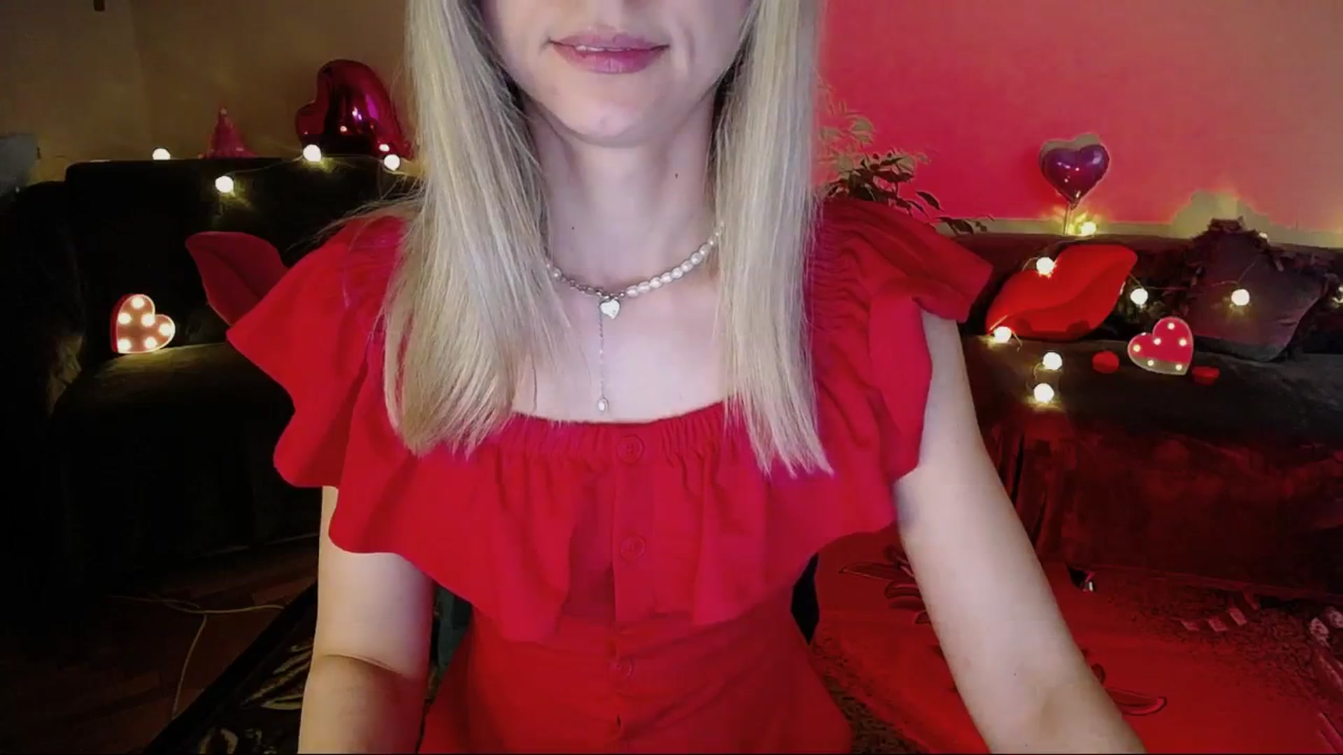 Gallery image thumbnail from Sunshine_alis's myfreecams stream on, 06/05/2025, 19:20 image 15 of 20