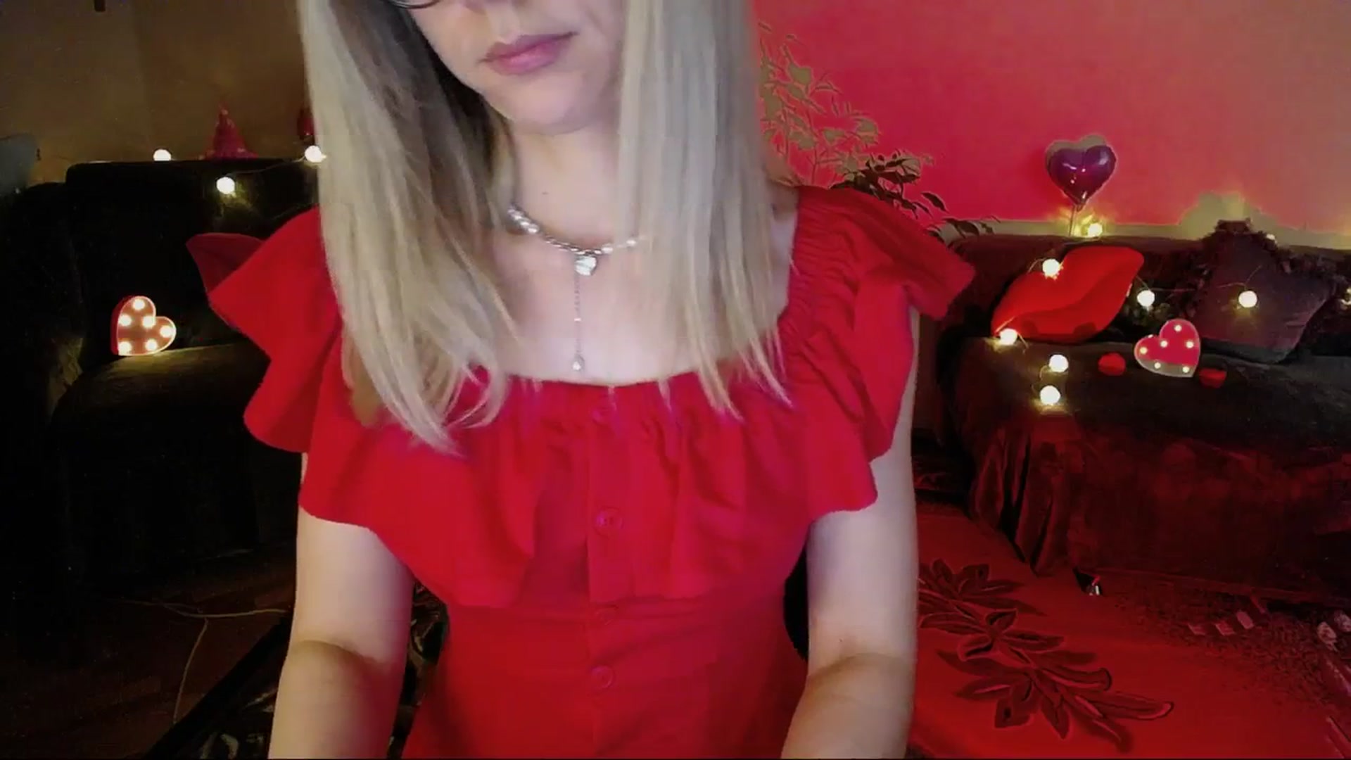 Gallery image thumbnail from Sunshine_alis's myfreecams stream on, 06/05/2025, 19:20 image 13 of 20