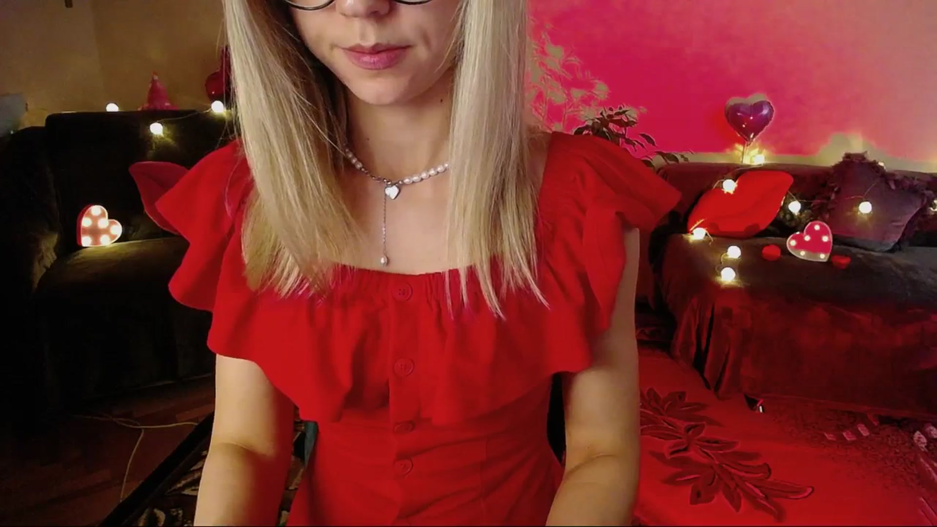 Gallery image thumbnail from Sunshine_alis's myfreecams stream on, 06/05/2025, 19:20 image 8 of 20