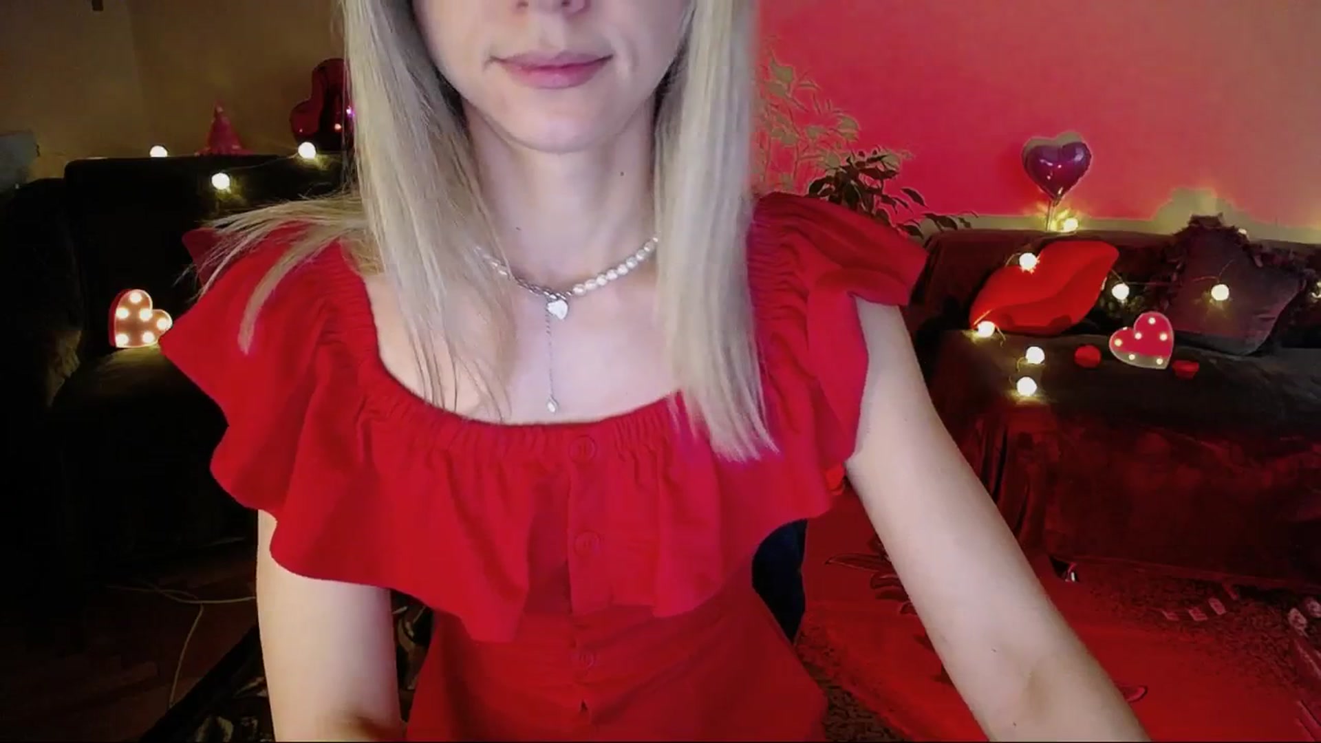Gallery image thumbnail from Sunshine_alis's myfreecams stream on, 06/05/2025, 19:20 image 16 of 20