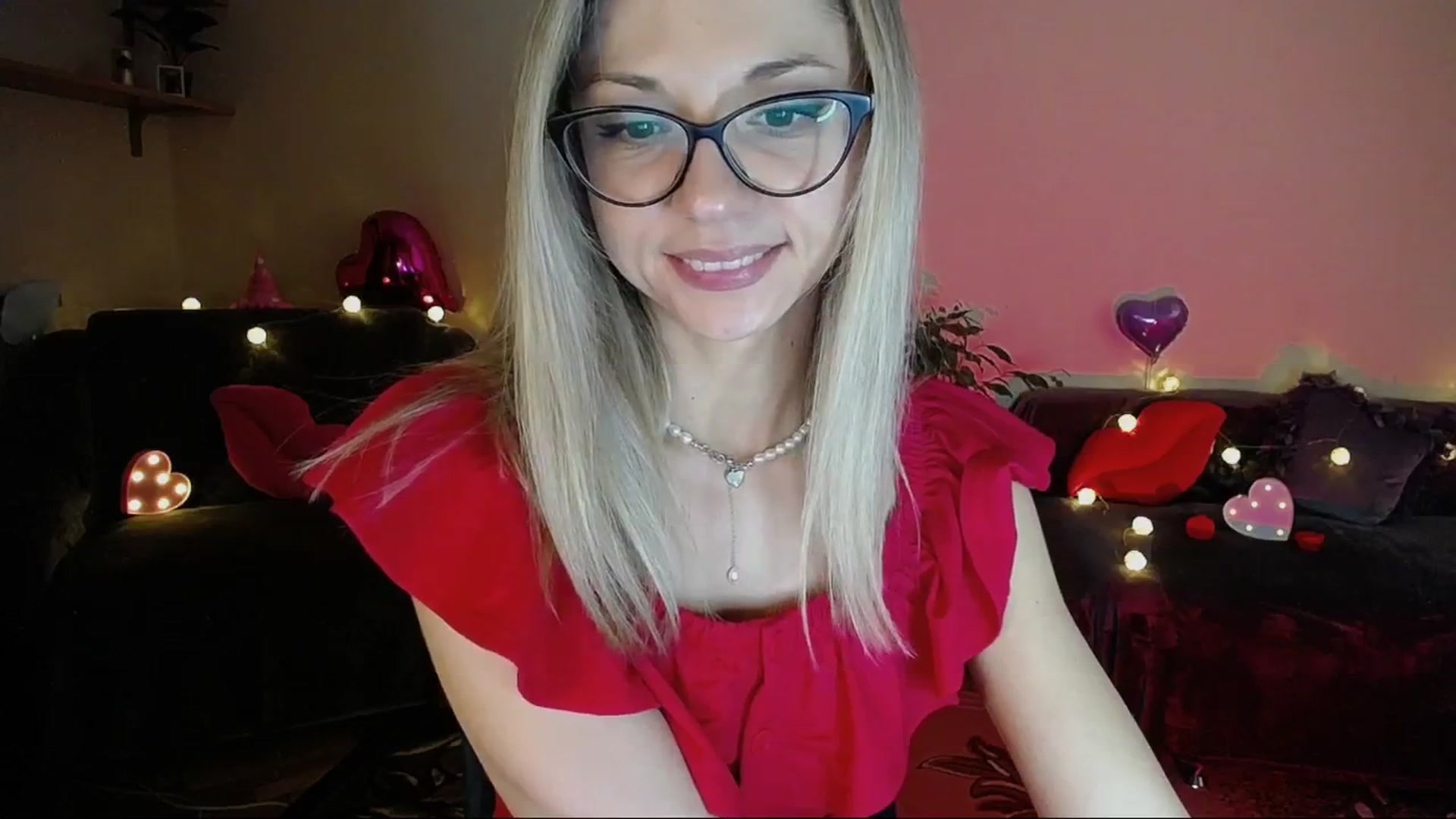 Gallery image thumbnail from Sunshine_alis's myfreecams stream on, 06/05/2025, 19:20 image 20 of 20