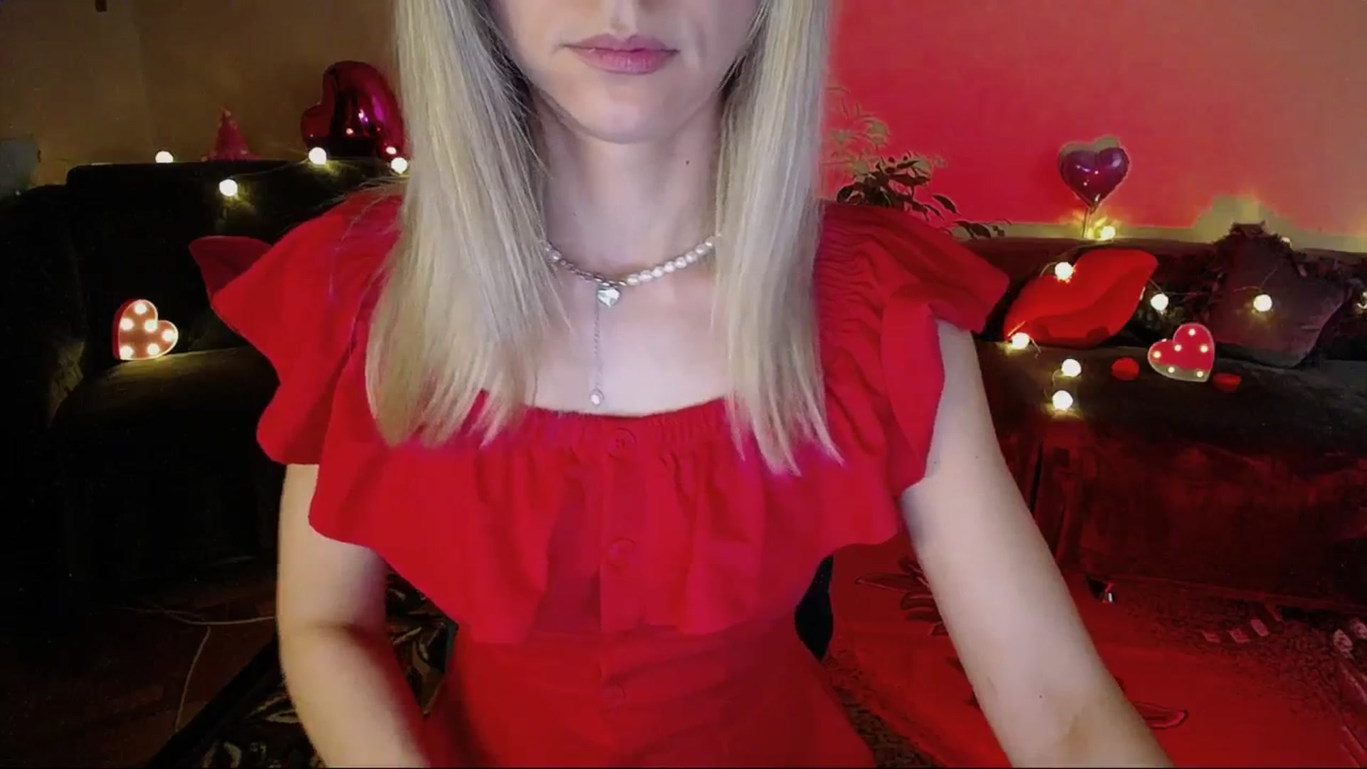 Gallery image thumbnail from Sunshine_alis's myfreecams stream on, 06/05/2025, 19:20 image 12 of 20