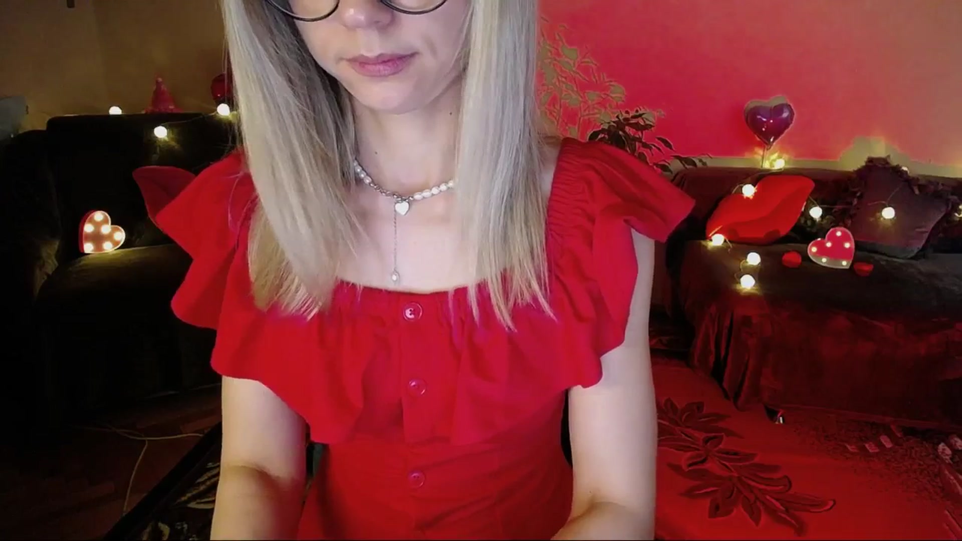 Gallery image thumbnail from Sunshine_alis's myfreecams stream on, 06/05/2025, 19:20 image 10 of 20