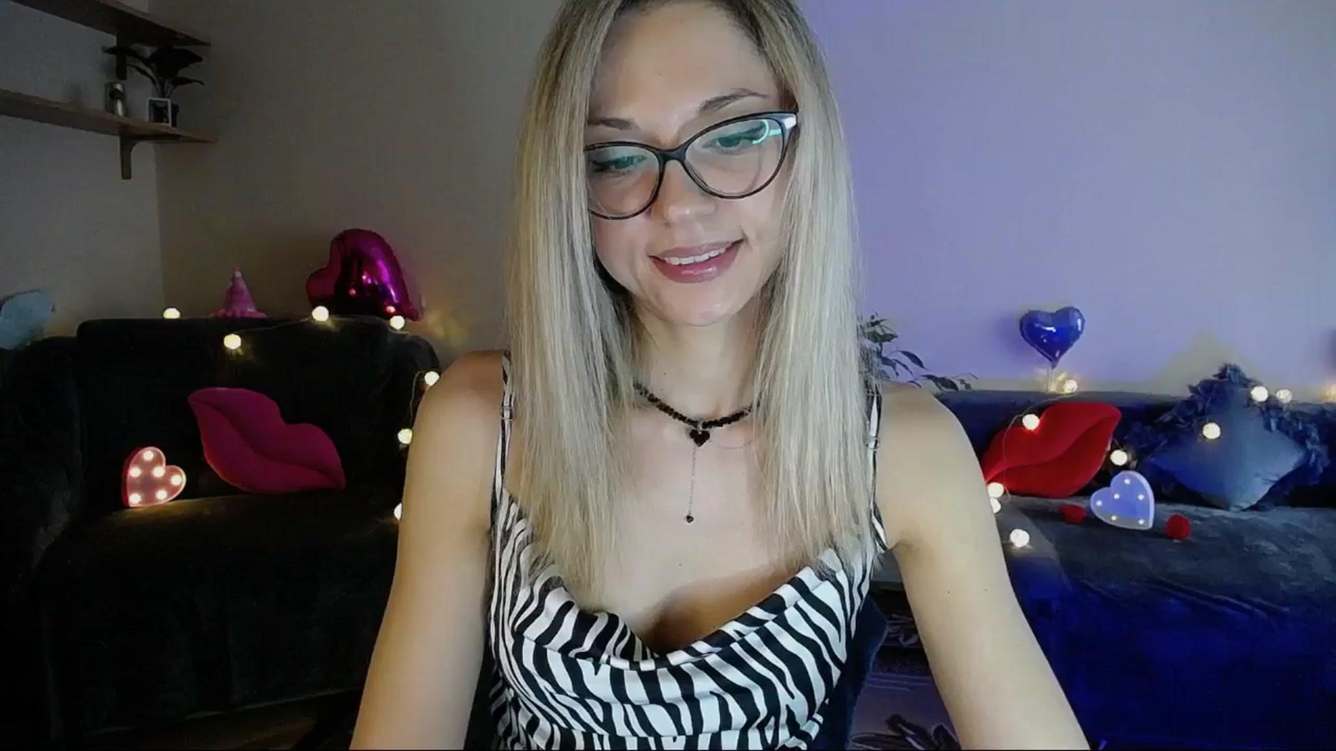 Gallery image thumbnail from Sunshine_alis's myfreecams stream on, 06/06/2025, 15:49 image 16 of 20